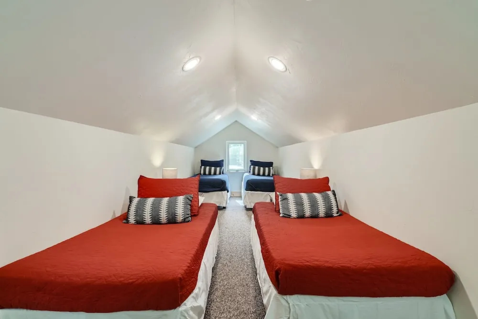 Twin Creek Lodge 7 Bedroom Home by RedAwning