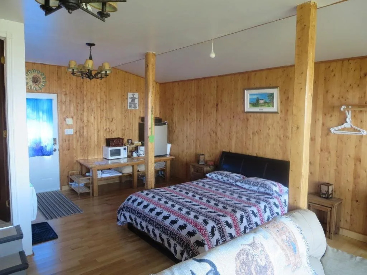 Le Repos De L'Inukshuk