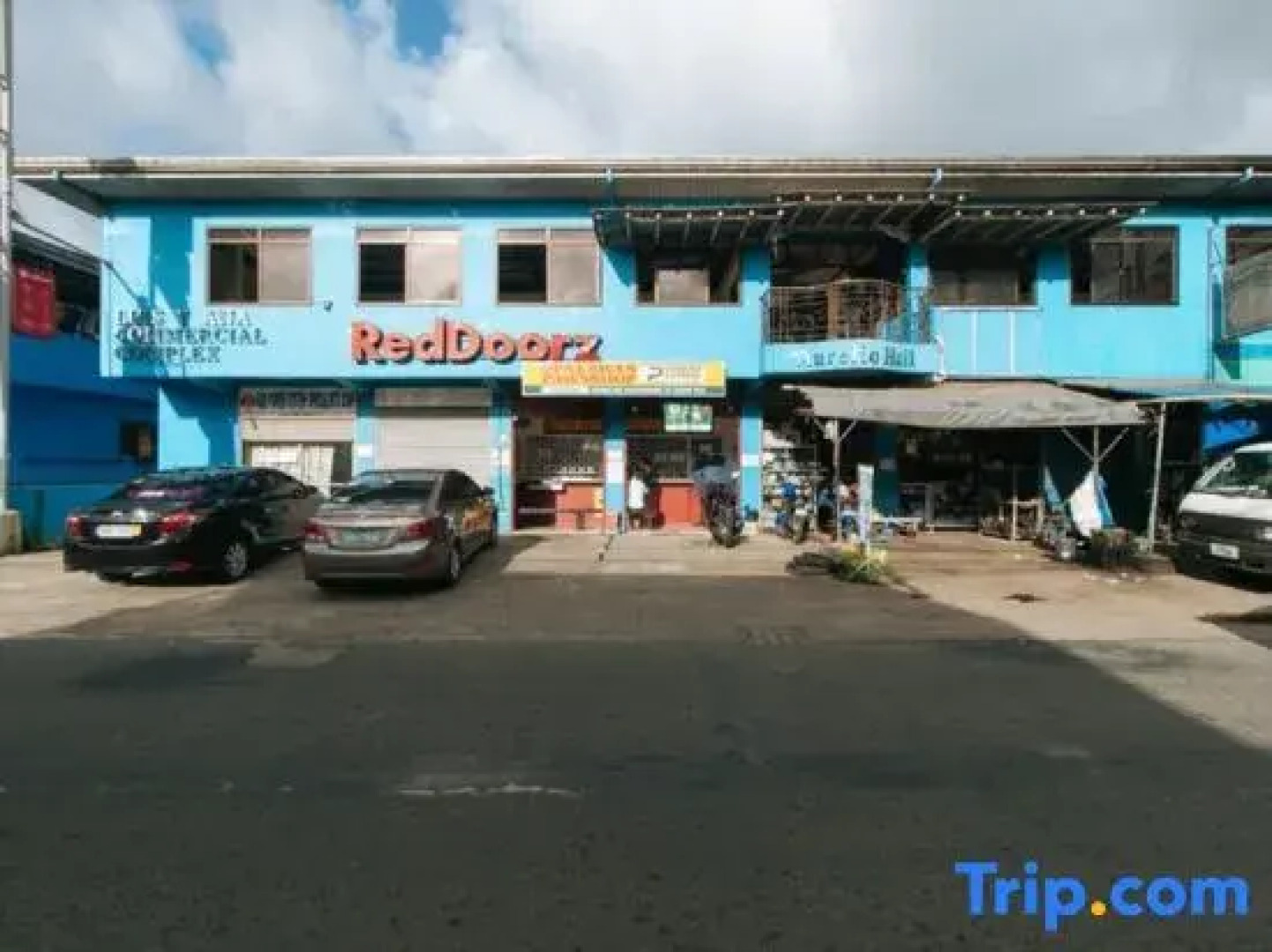 RedDoorz Plus near Municipality of Luisiana Laguna