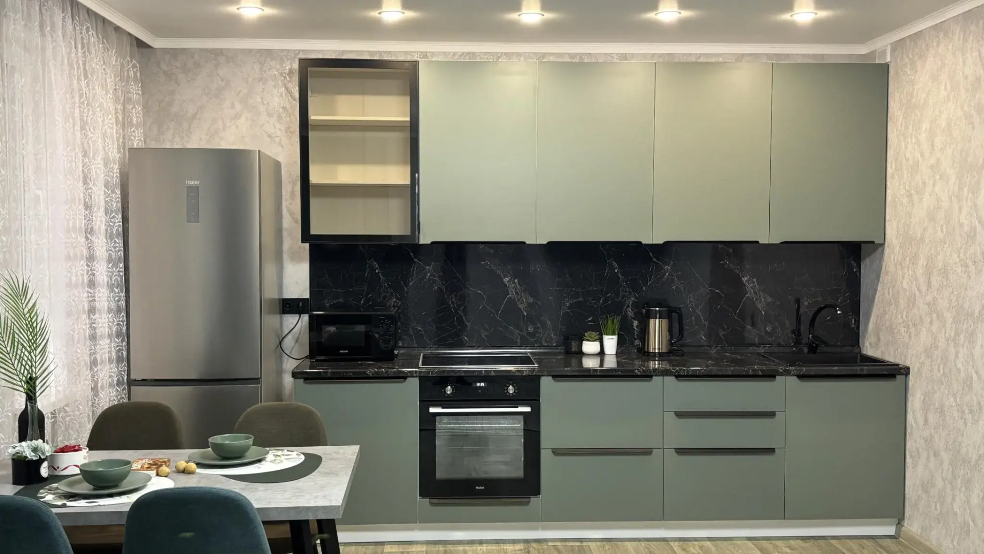 Moon72 (Мун72) на улице Сергея Джанбровского 4к1