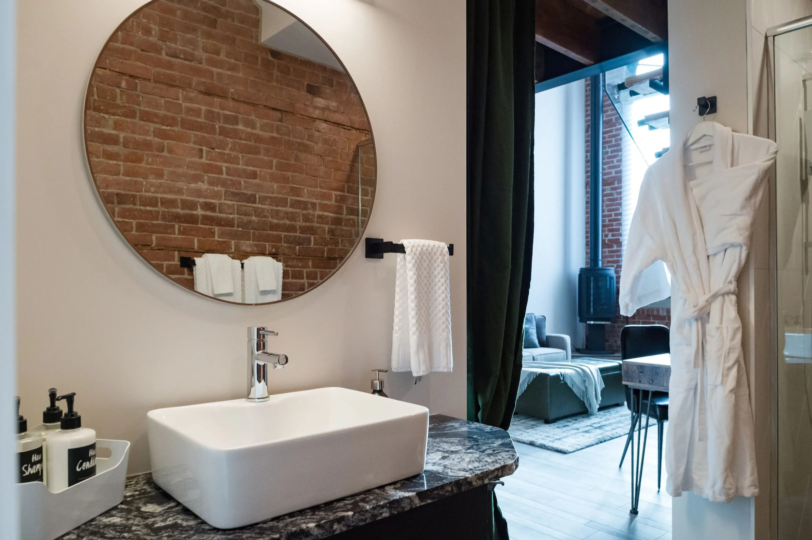 48 King West Boutique Hotel