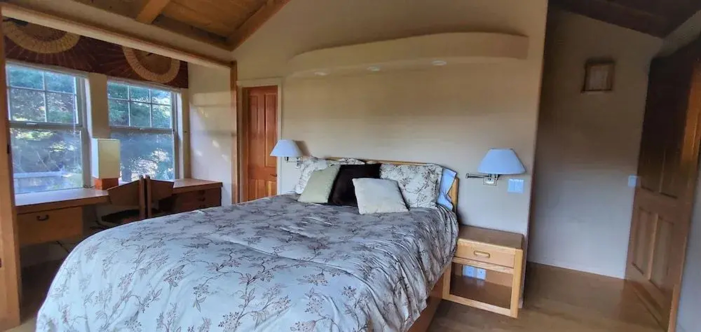 Seaside Garden Retreat 2 Bedroom Home by Redawning