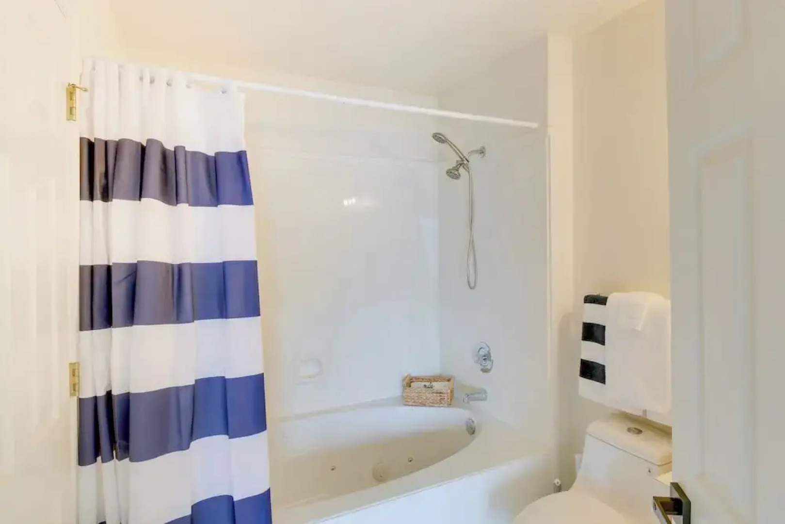 Bear Lake Oasis w/ Heated Pool & Scenic Patio!