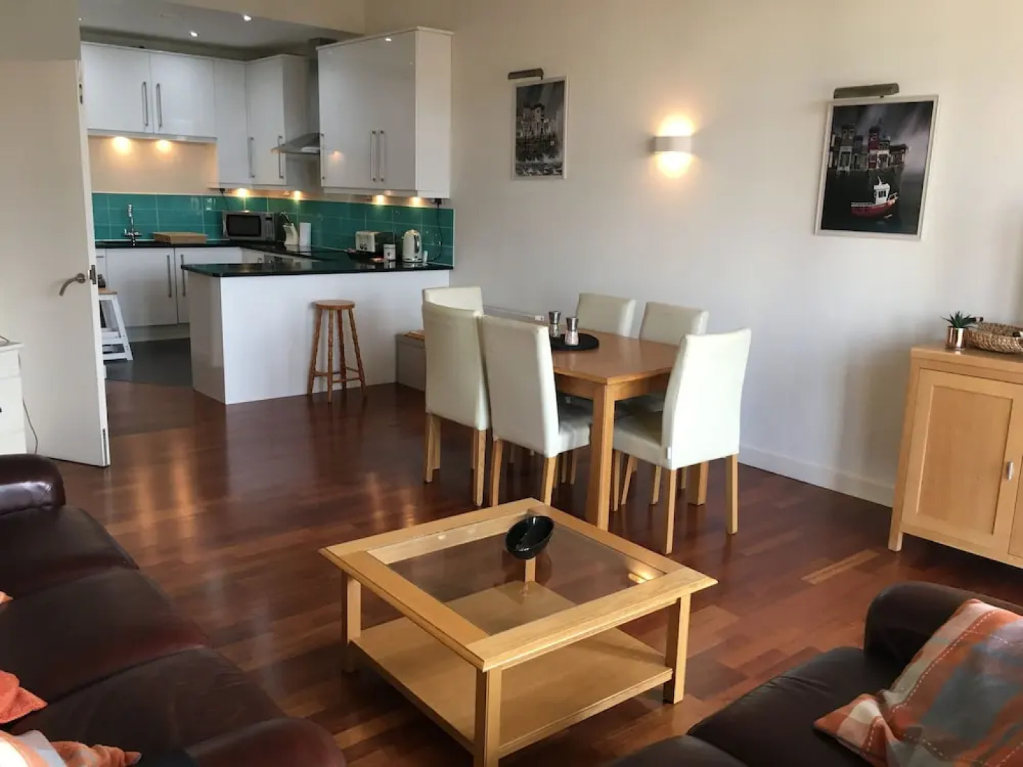 Modern 2 Bedroom Apartment City Centre