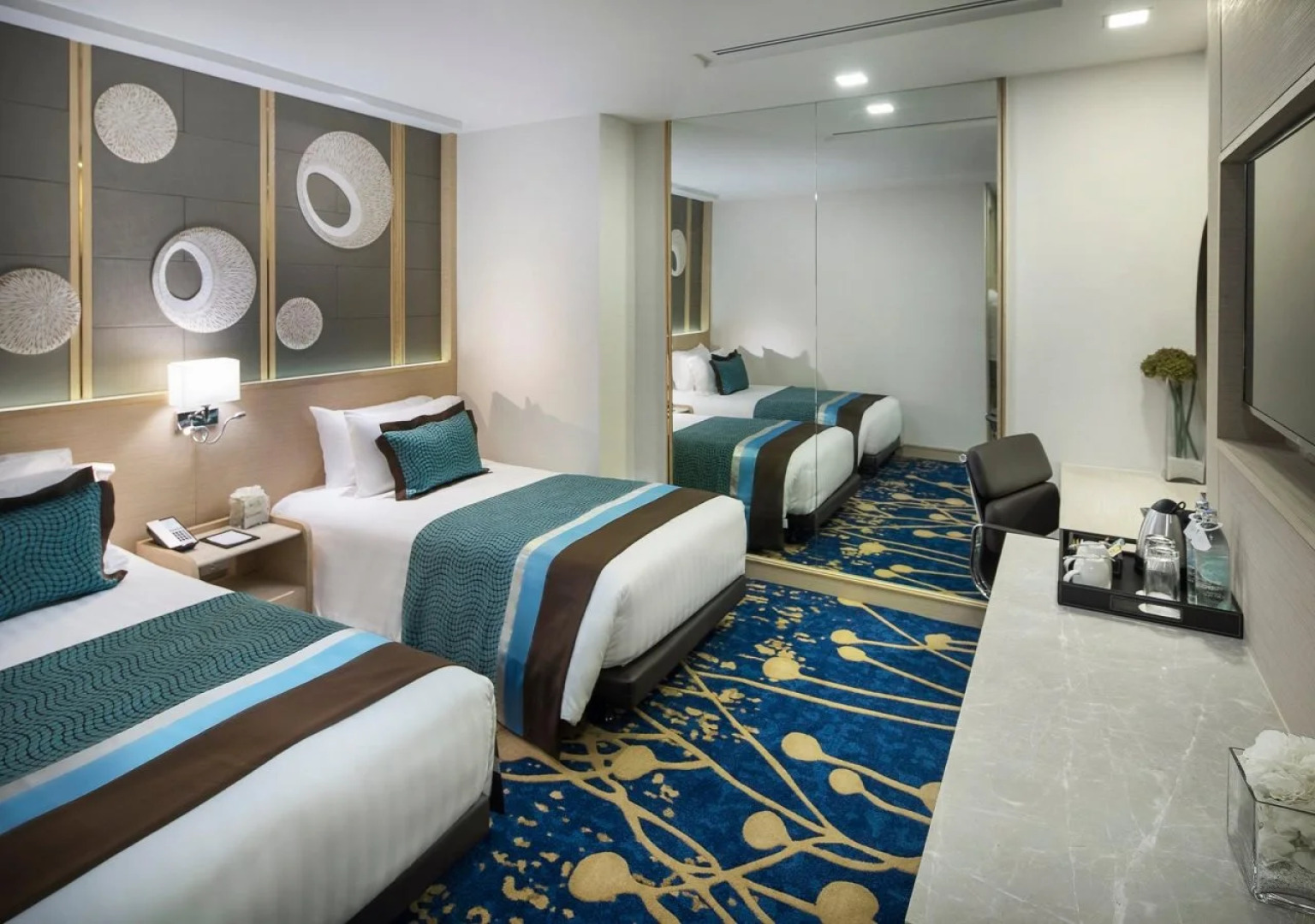 Solitaire Bangkok Sukhumvit 11