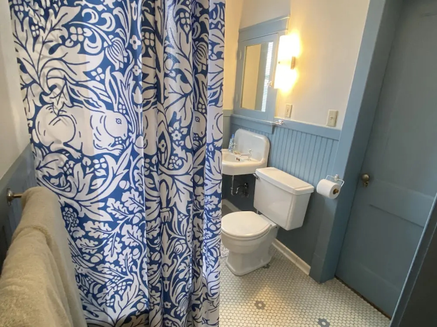 Vineyard Mansion & Carriage House Bed & Breakfast