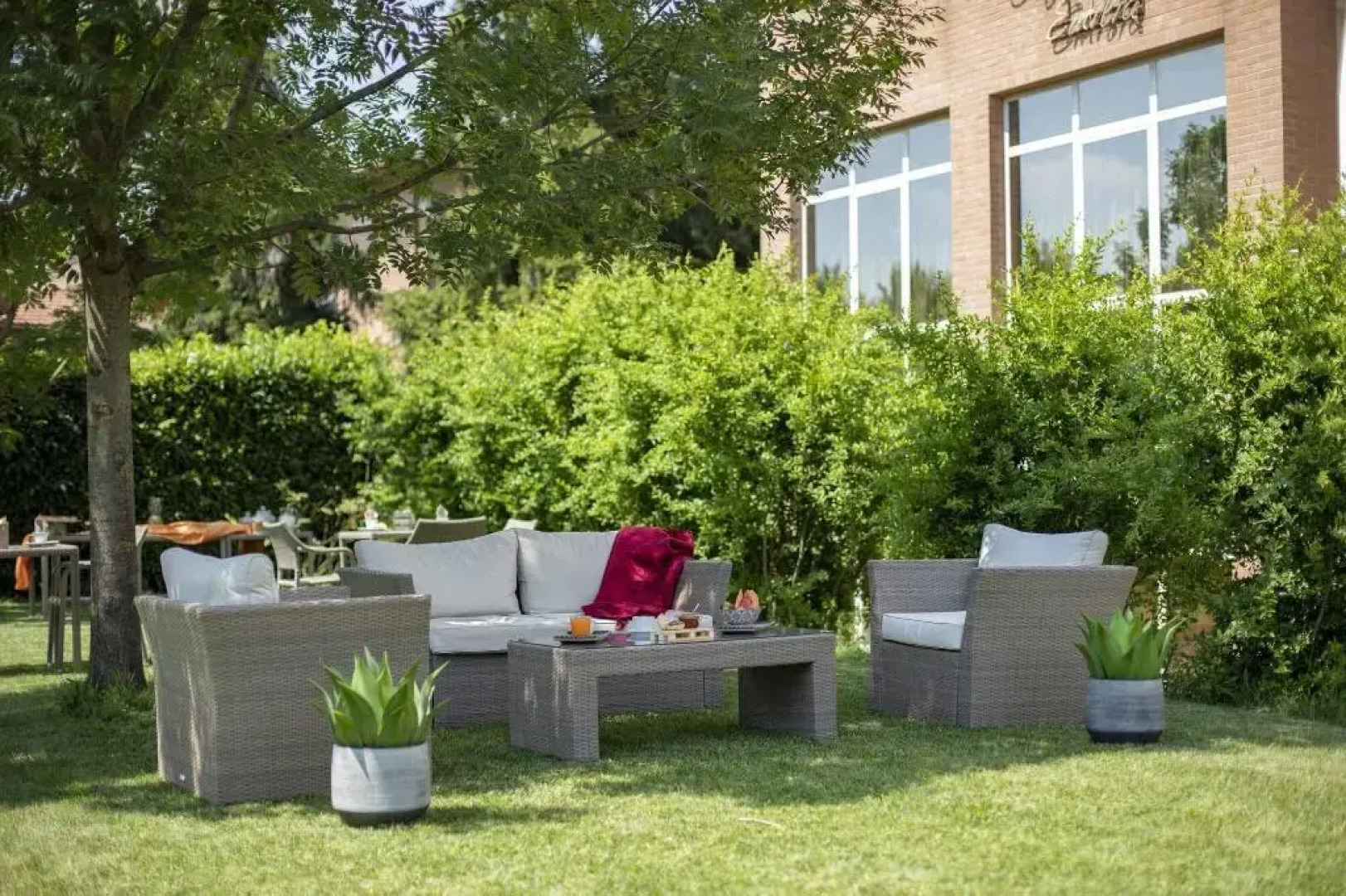 Hotel Remilia Ex Ramada Emilia