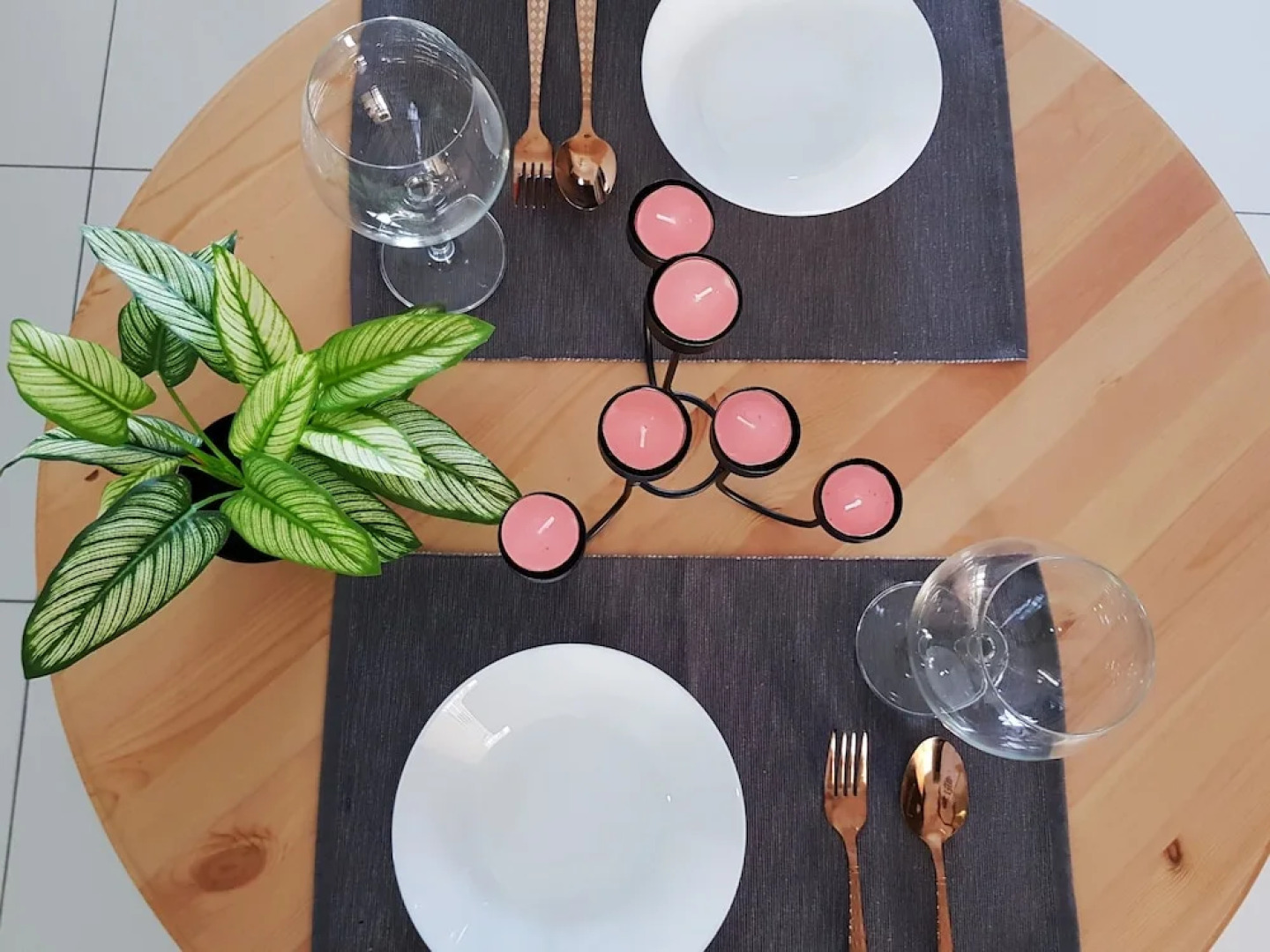 Teiw Family Homestay at Skypod Residence Puchong