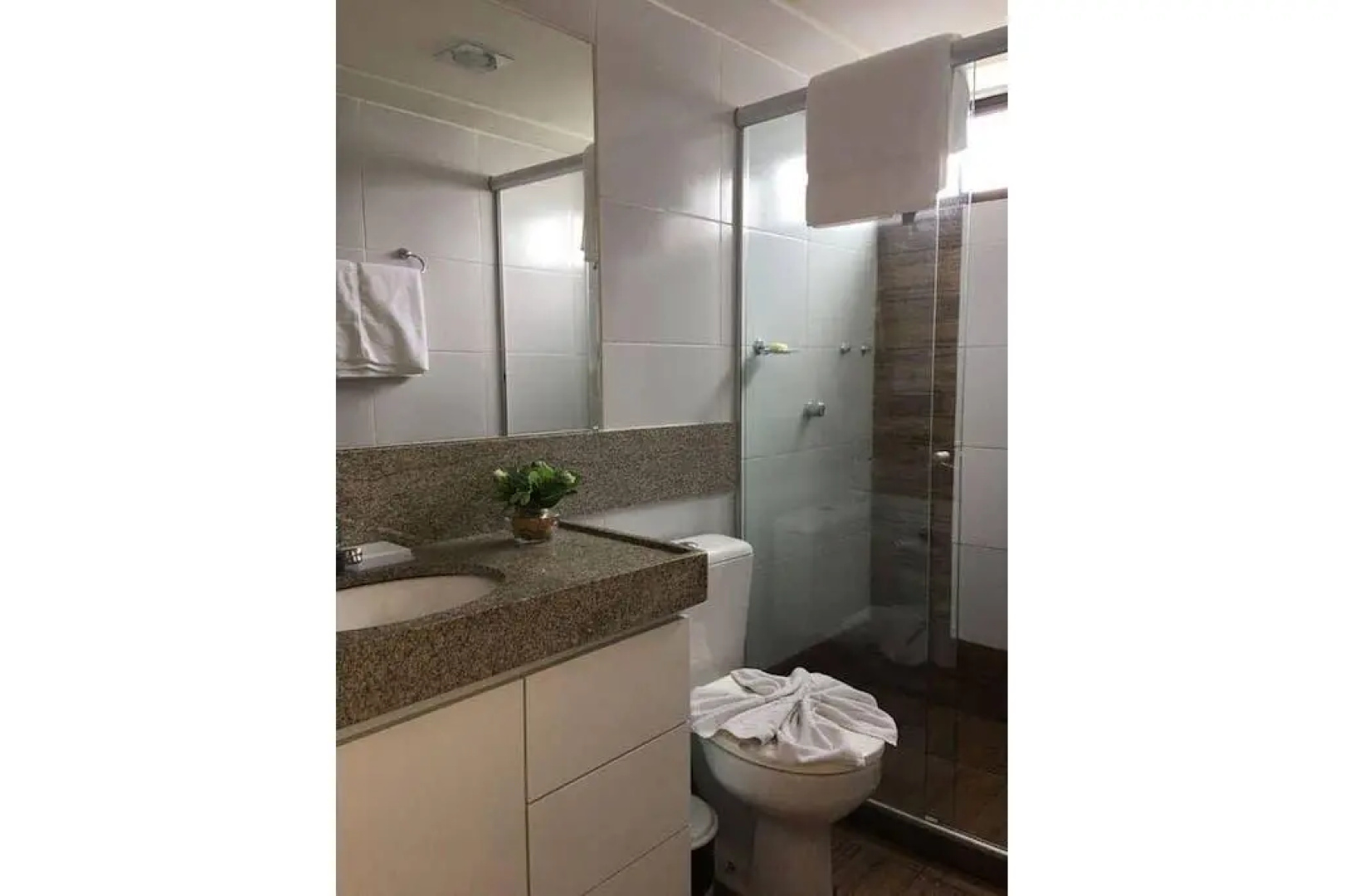 Flat térreo com duas suítes (até 8 pessoas) no Canarius Resort em Gravatá