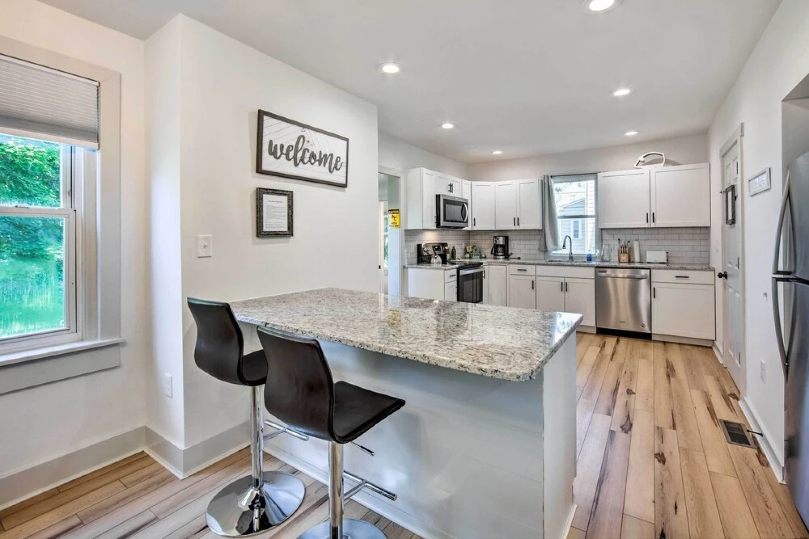 Updated Ronks Home ~ 8 Mi to Dtwn Lancaster!