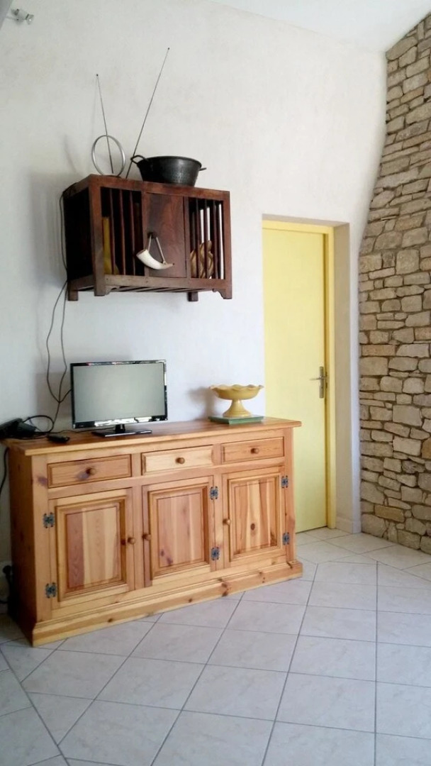 House With one Bedroom in Pujaut, With Wonderful Mountain View, Furnis
