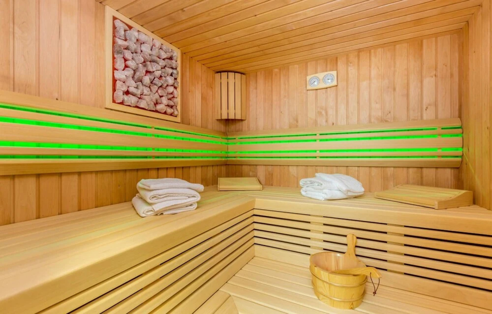 Awesome Home in Malinska with Outdoor Swimming Pool, Hot Tub & 4 Bedrooms