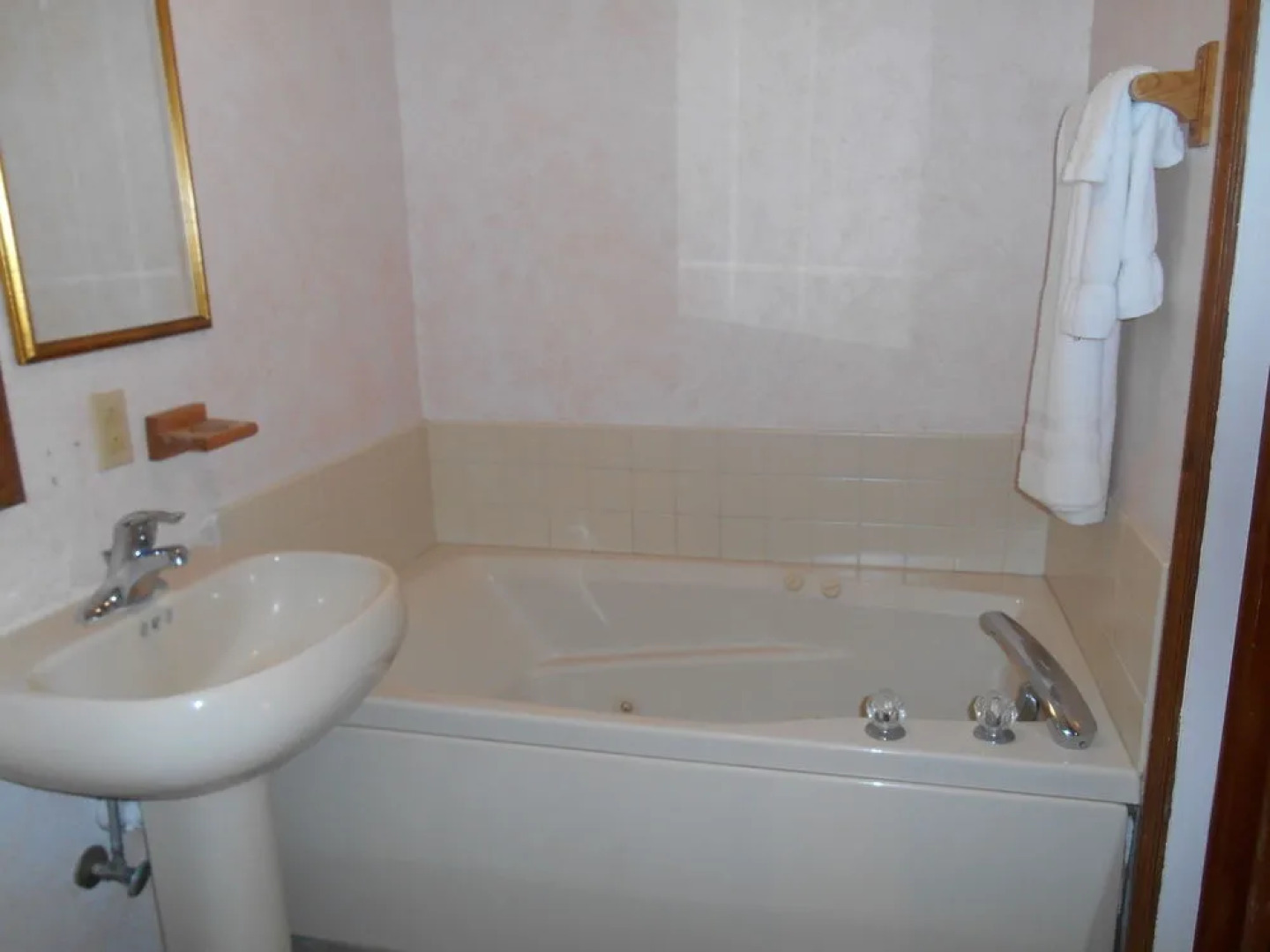 Meris Gardens Bethany