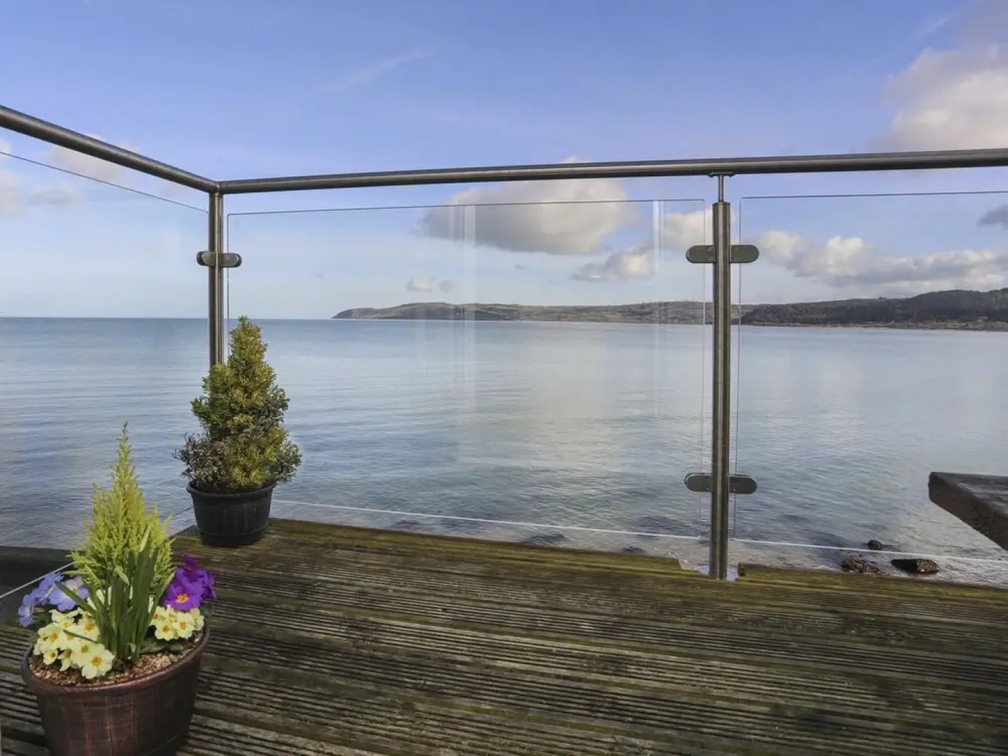 3 The Coach House - Penthouse Apartment