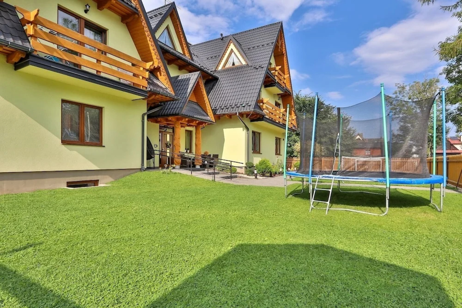 Sloneczny Dworek Guest House