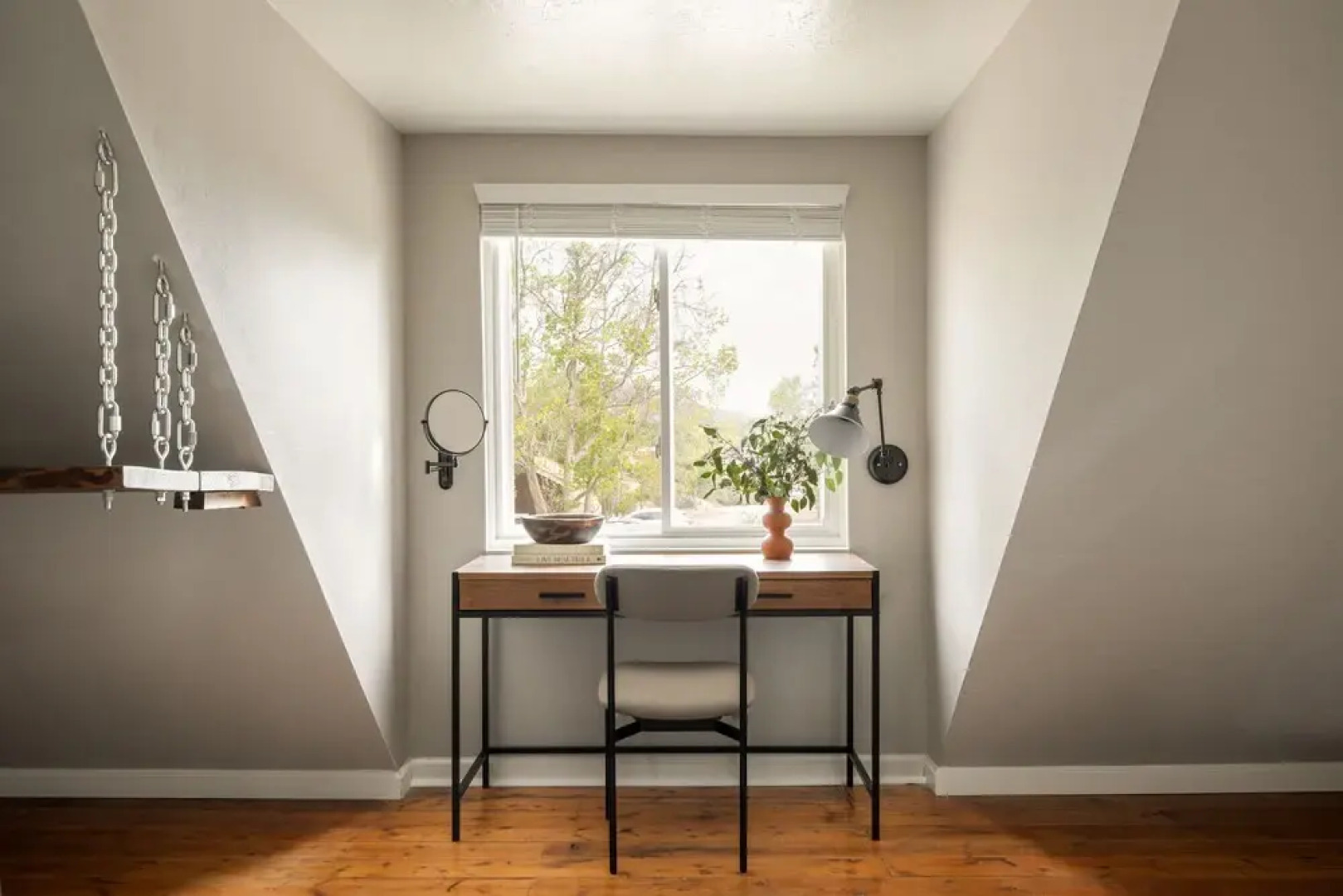 Chateau Syrah by Avantstay Picturesque Estate w/ Pool, Hot Tub, Pool Table & Table Tennis New Pickleball Court + Basketball Hoop