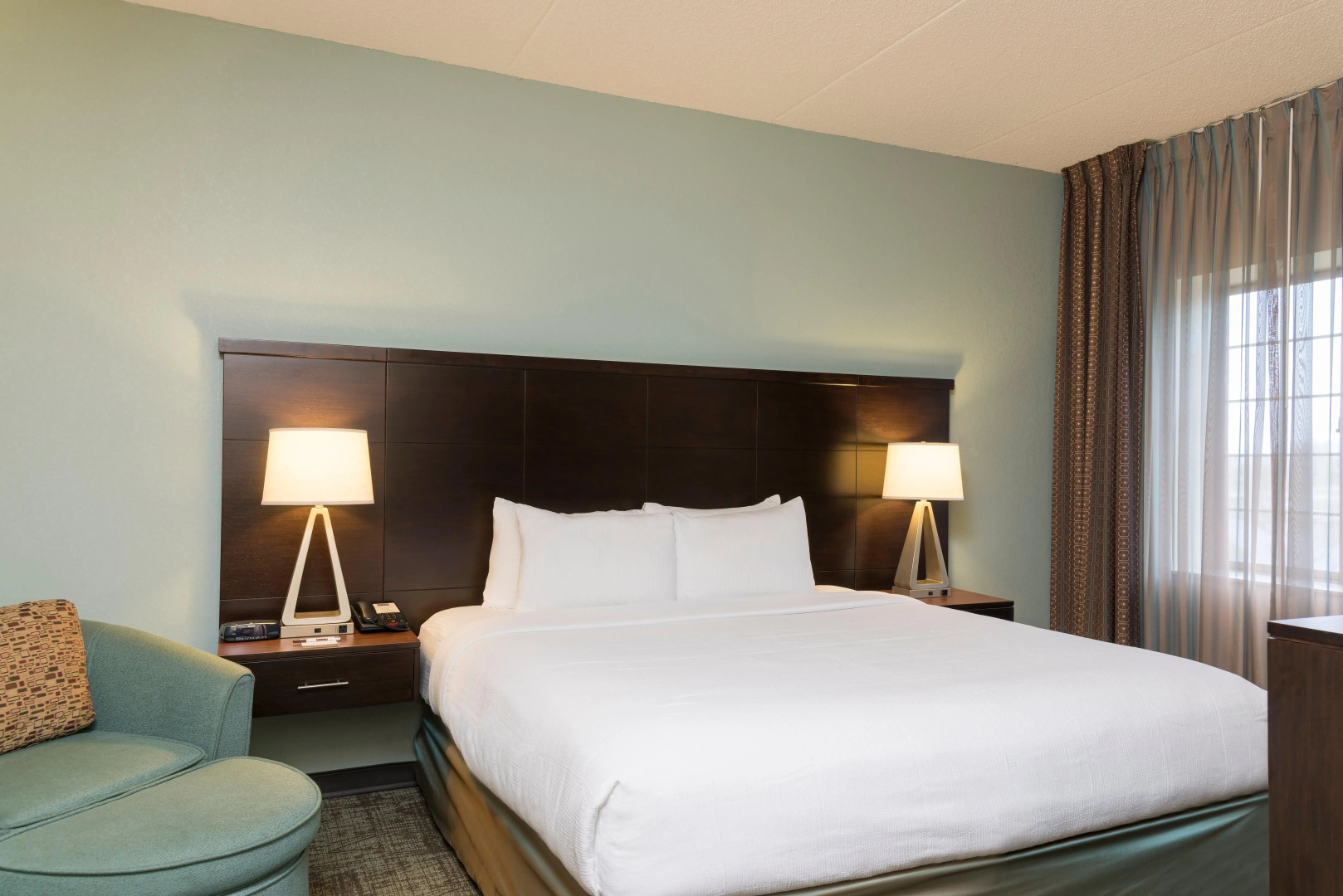 Staybridge Suites Chicago-Oakbrook Terrace by IHG