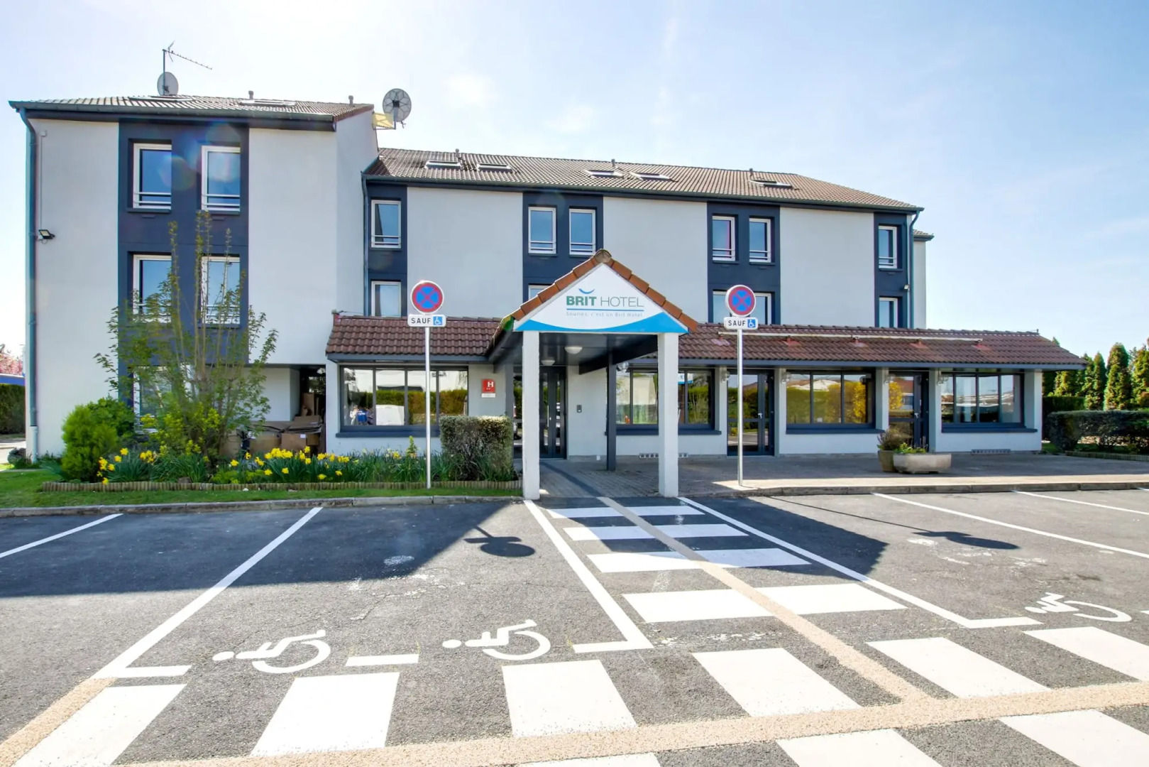 Brit Hotel Reims la Neuvillette