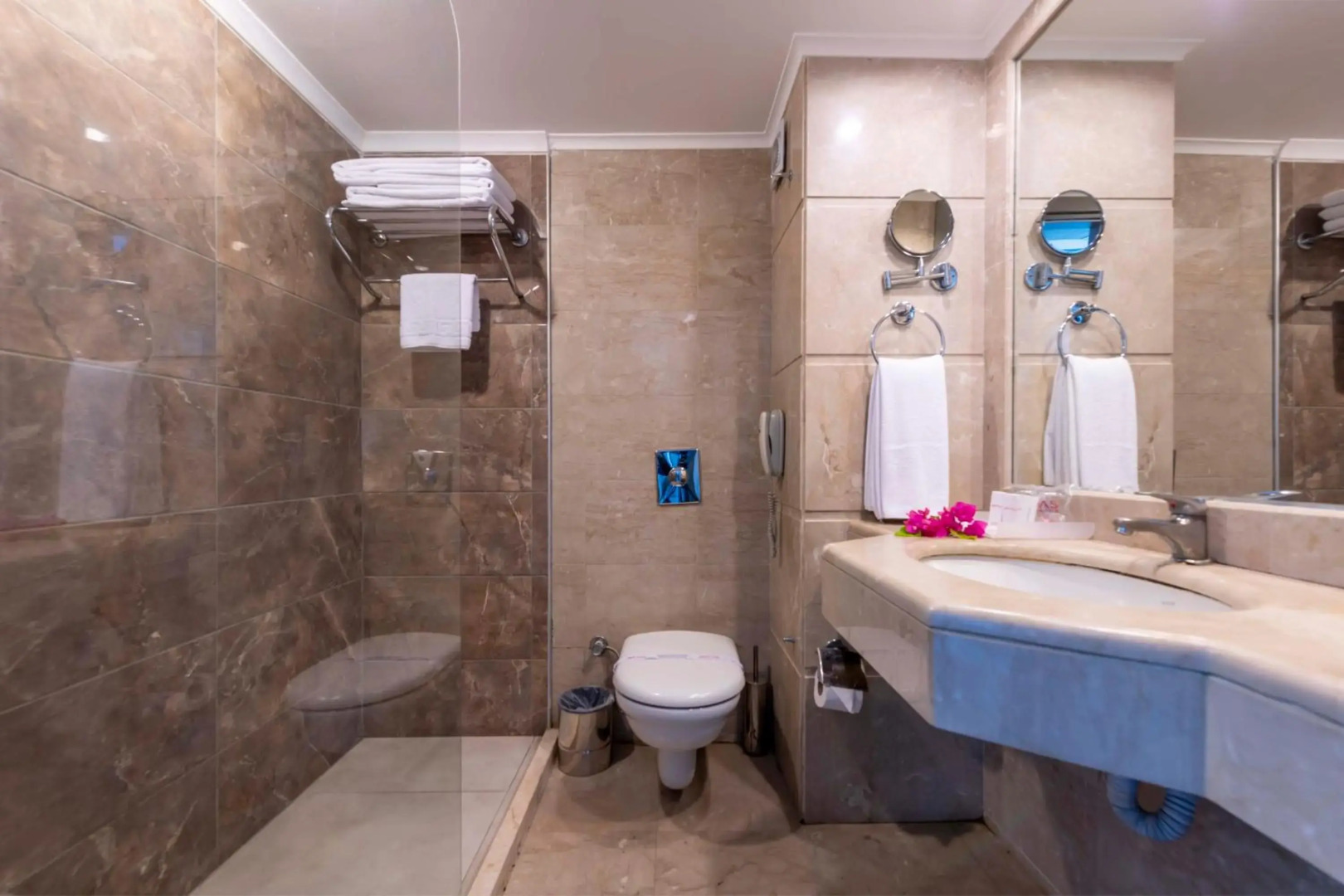 Курорт Meder Resort Hotel