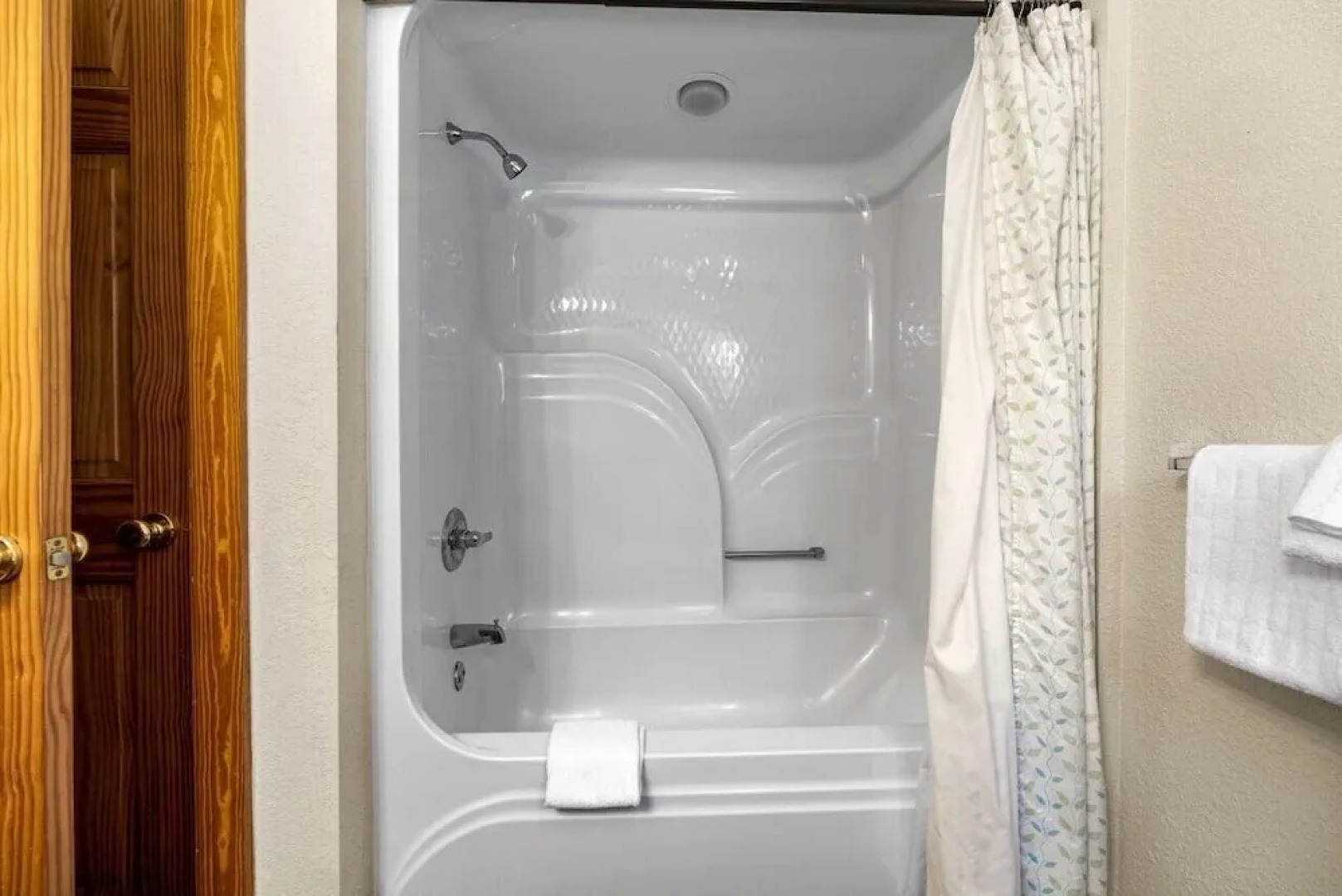 Poplar Point Condo Unit 12C - Two Bedroom Condo