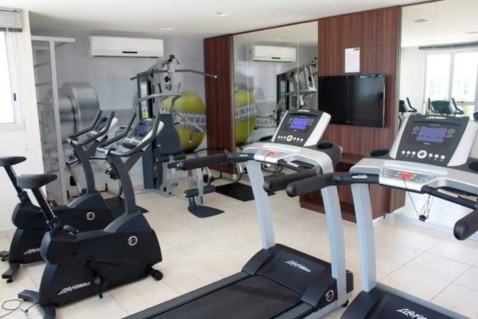 Impar Suites Cidade Nova