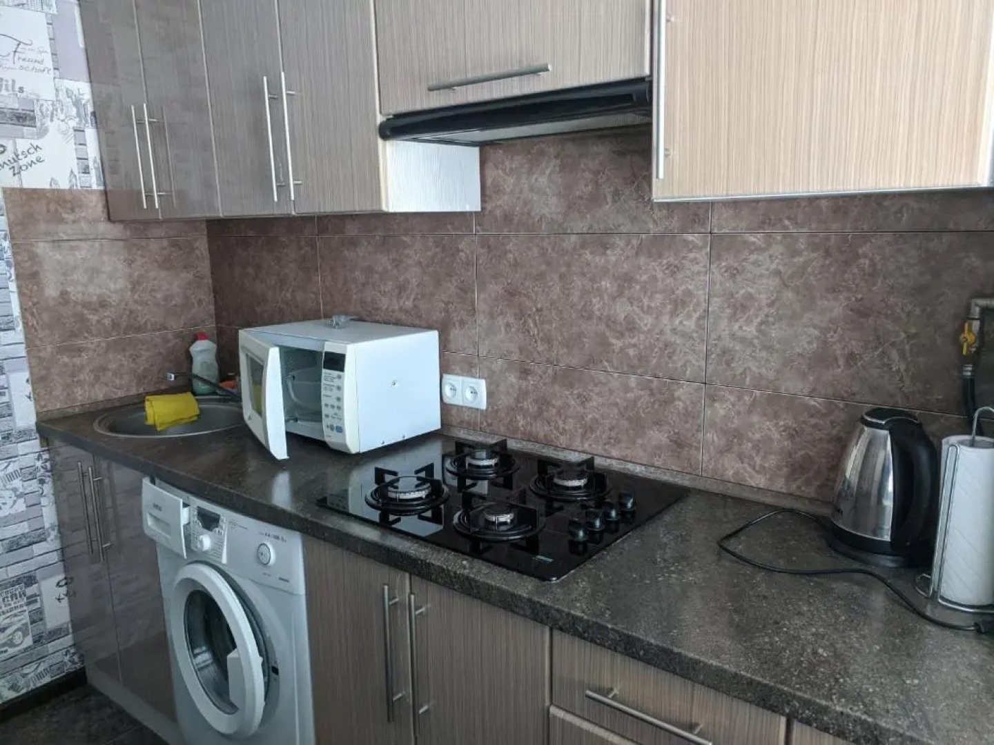 Apartment with balcony on Peremohy Avenue 43