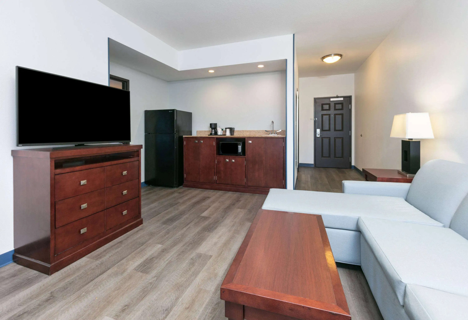 La Quinta Inn & Suites by Wyndham Fort Worth NE Mall