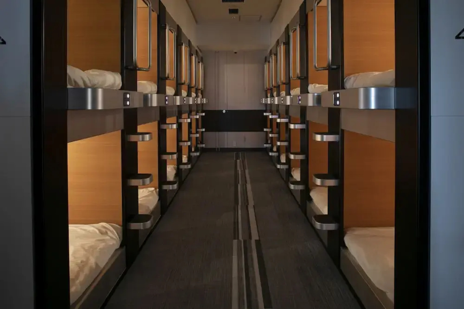 PLAZA EAST CABIN - Caters to men