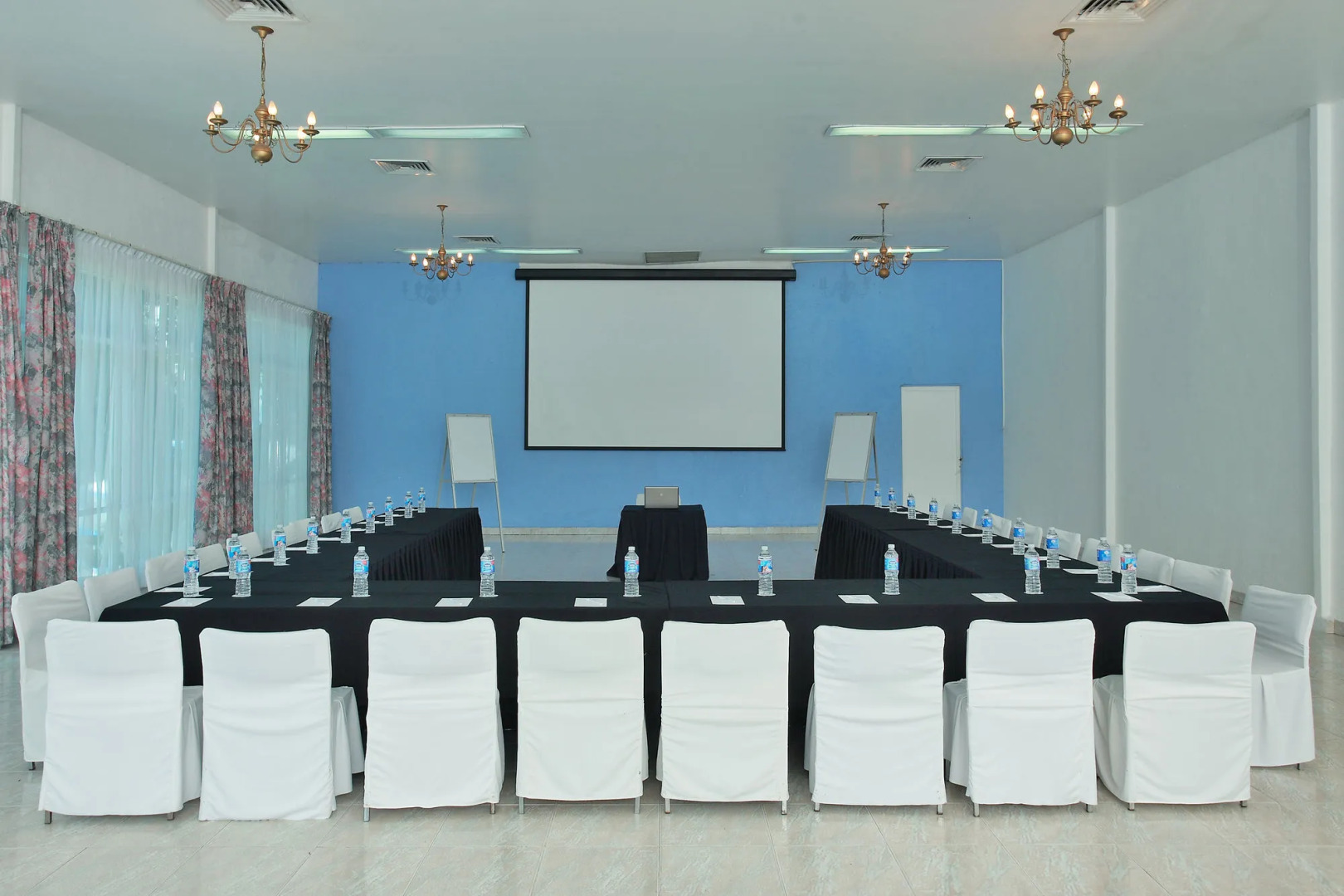 Hotel y Restaurante Villa Bejar Tequesquitengo