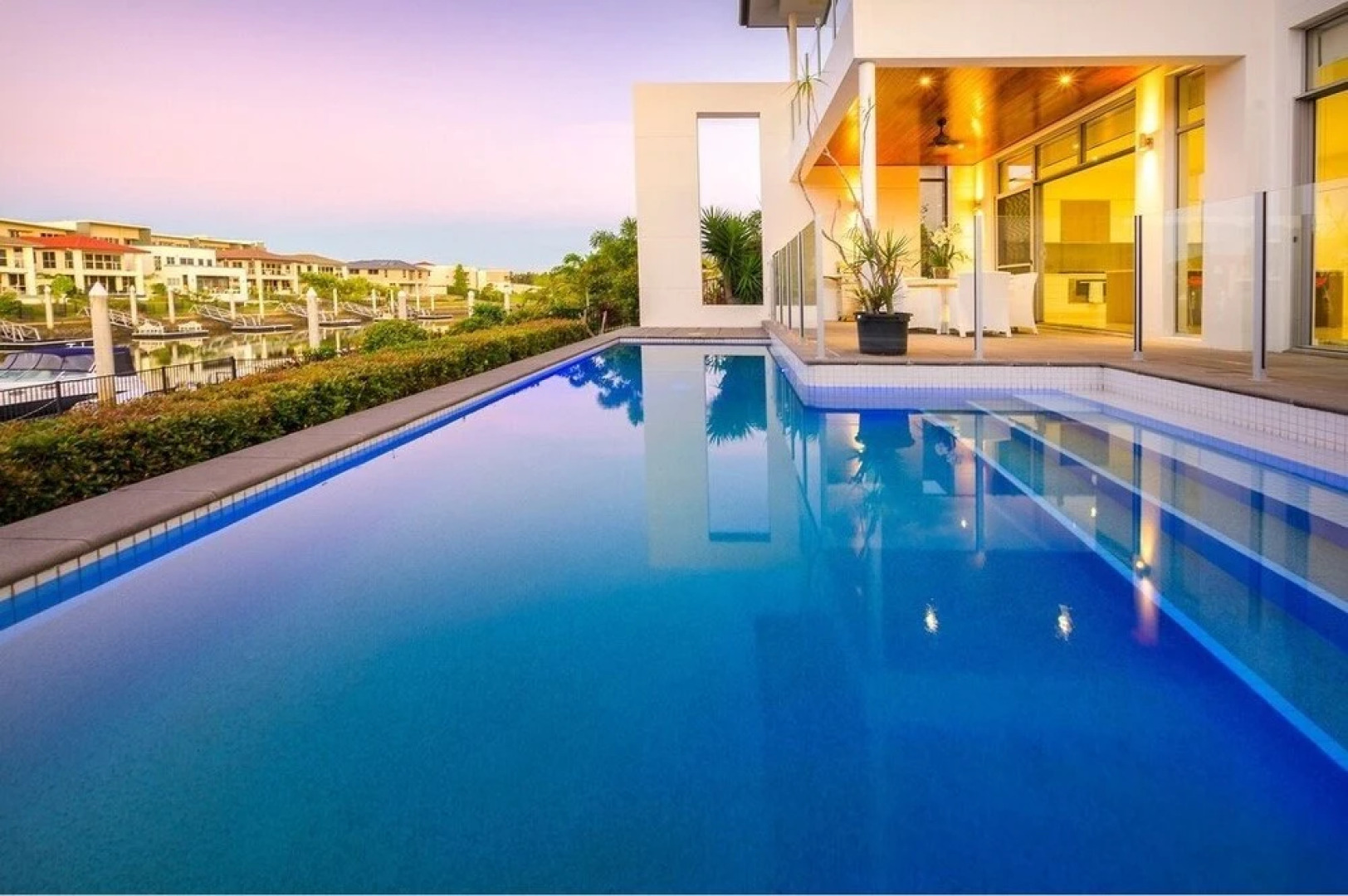 Holiday Home Vogue Living @ Hope Island Resort