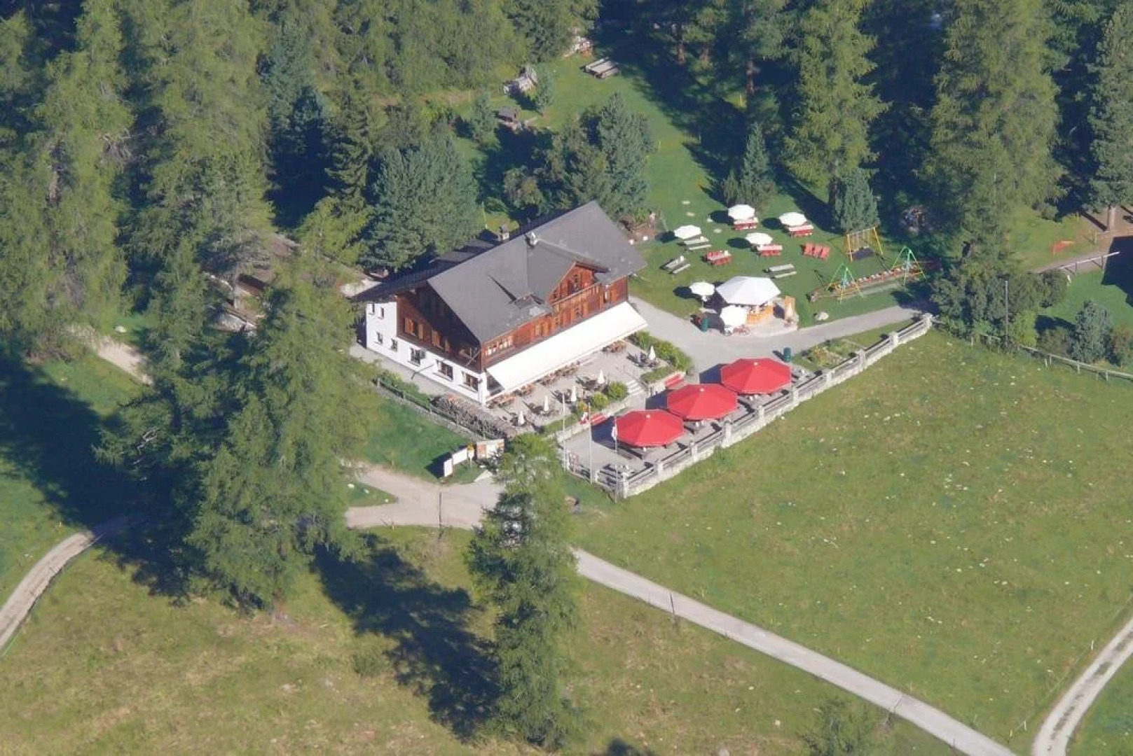 Spinas Gasthaus Val Bever - Hostel