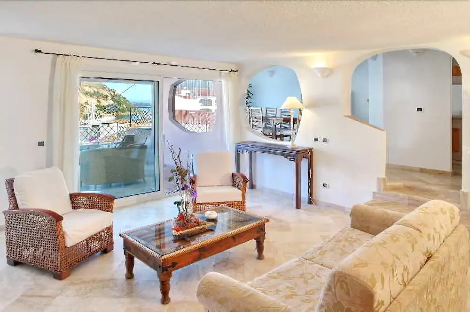 Residence Living Poltu Quatu