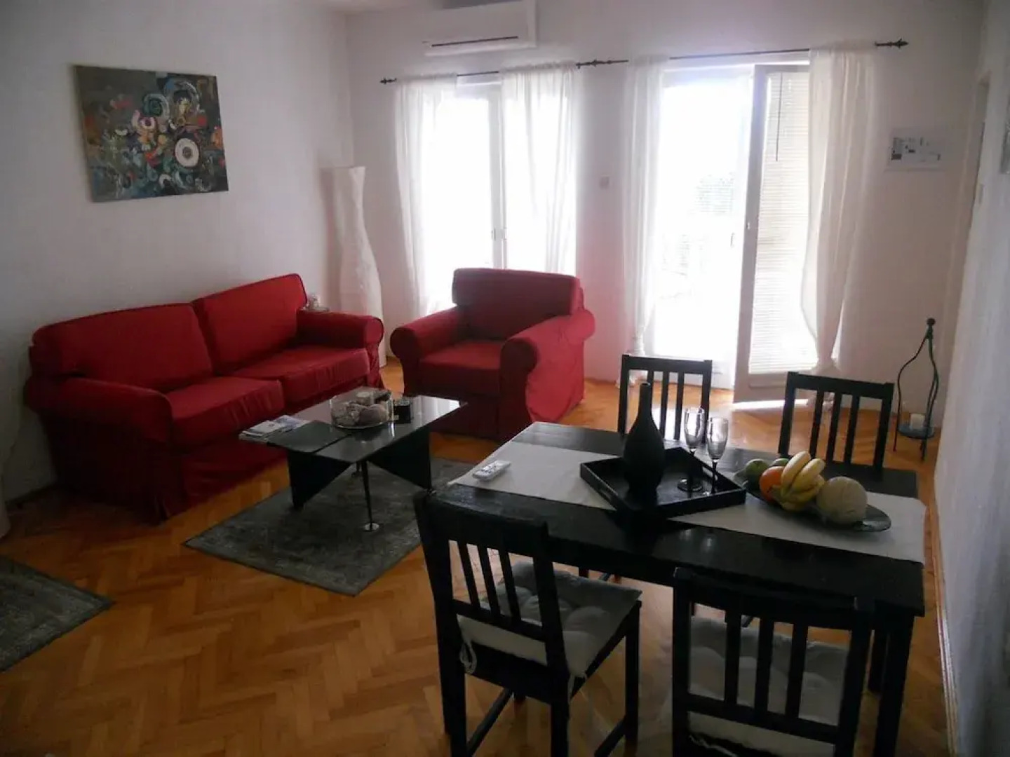 Spacious Apartment With Terrace & Outdoor Kitchen Surrounded by a Garden