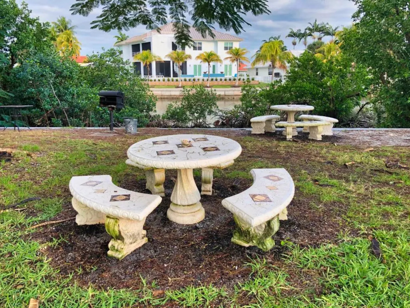 La Bella Vita on Marco - South Seas Tower 3, 1802