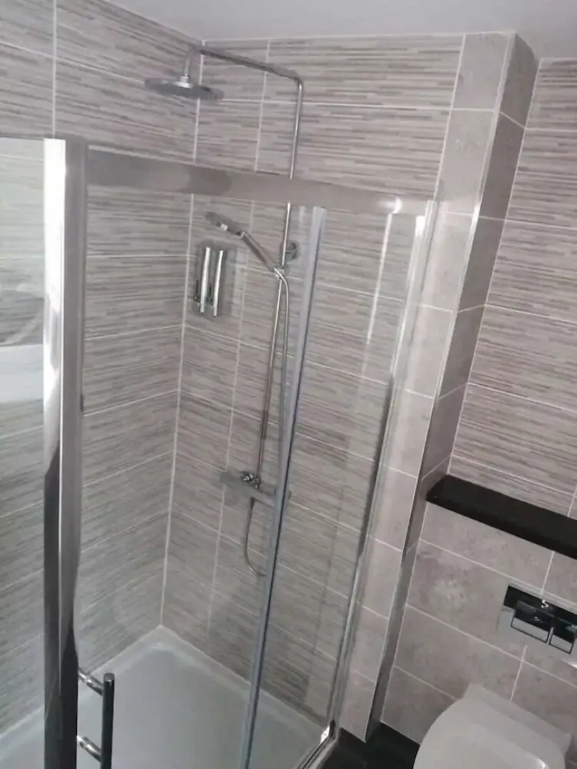 The Reveller Lodgings