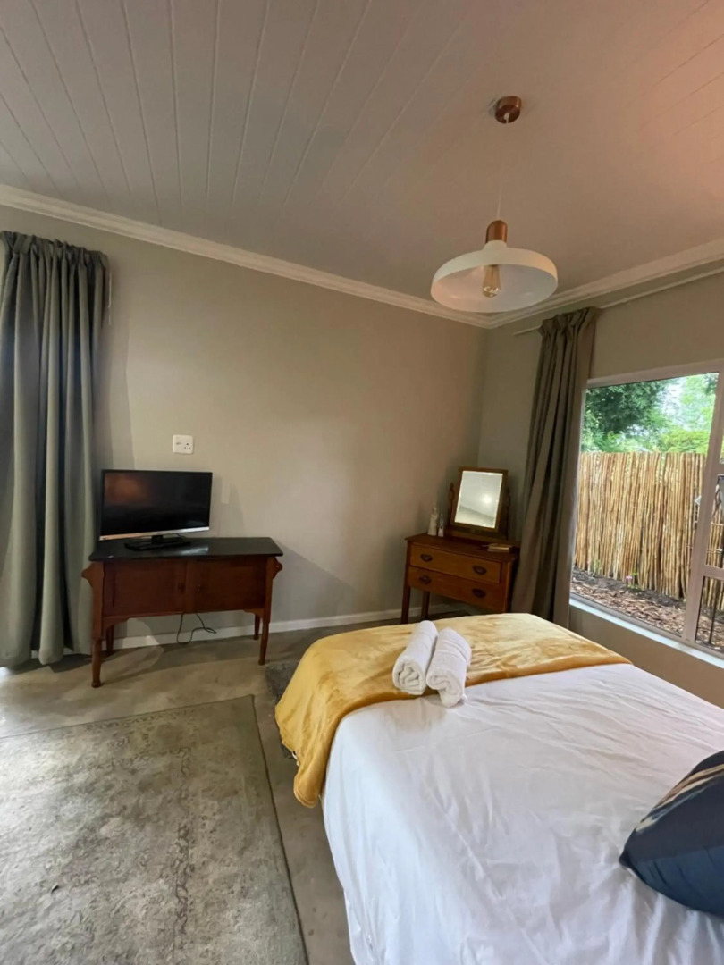 Sarah's Place- Manor House