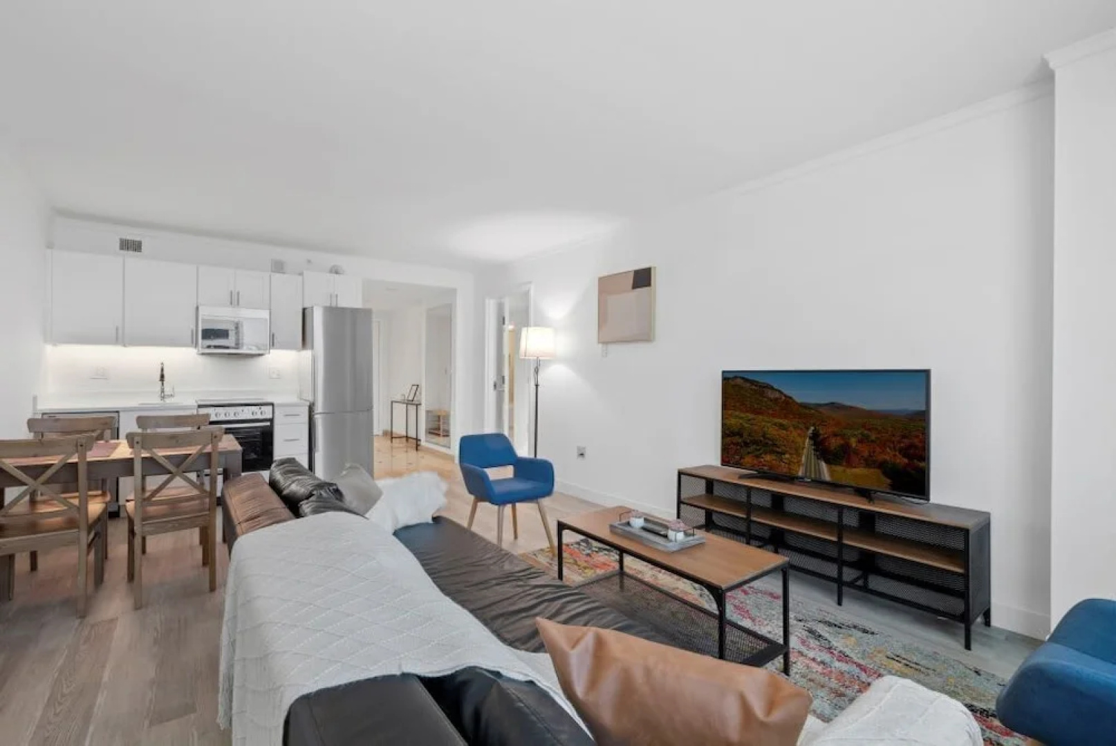 Sleep 6 Bold 1BR 2BA Beachfront Cozysuites