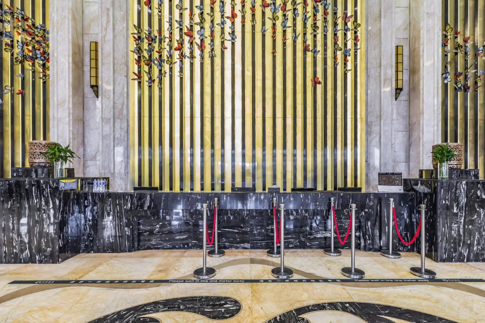 Huaxi Zhongzhou International Hotel