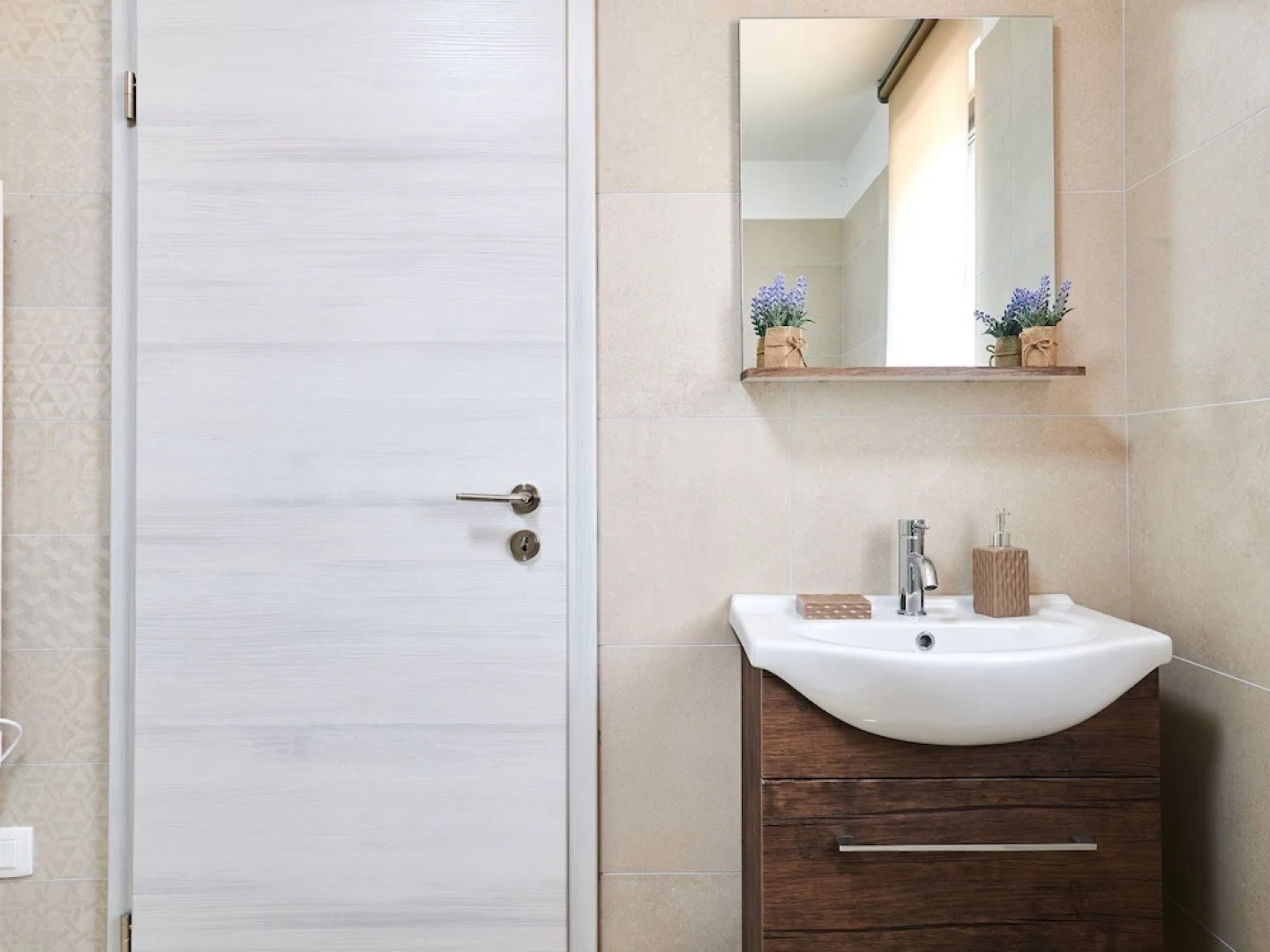 Beautifully decorated villa with pool ideal for vacation with your family.