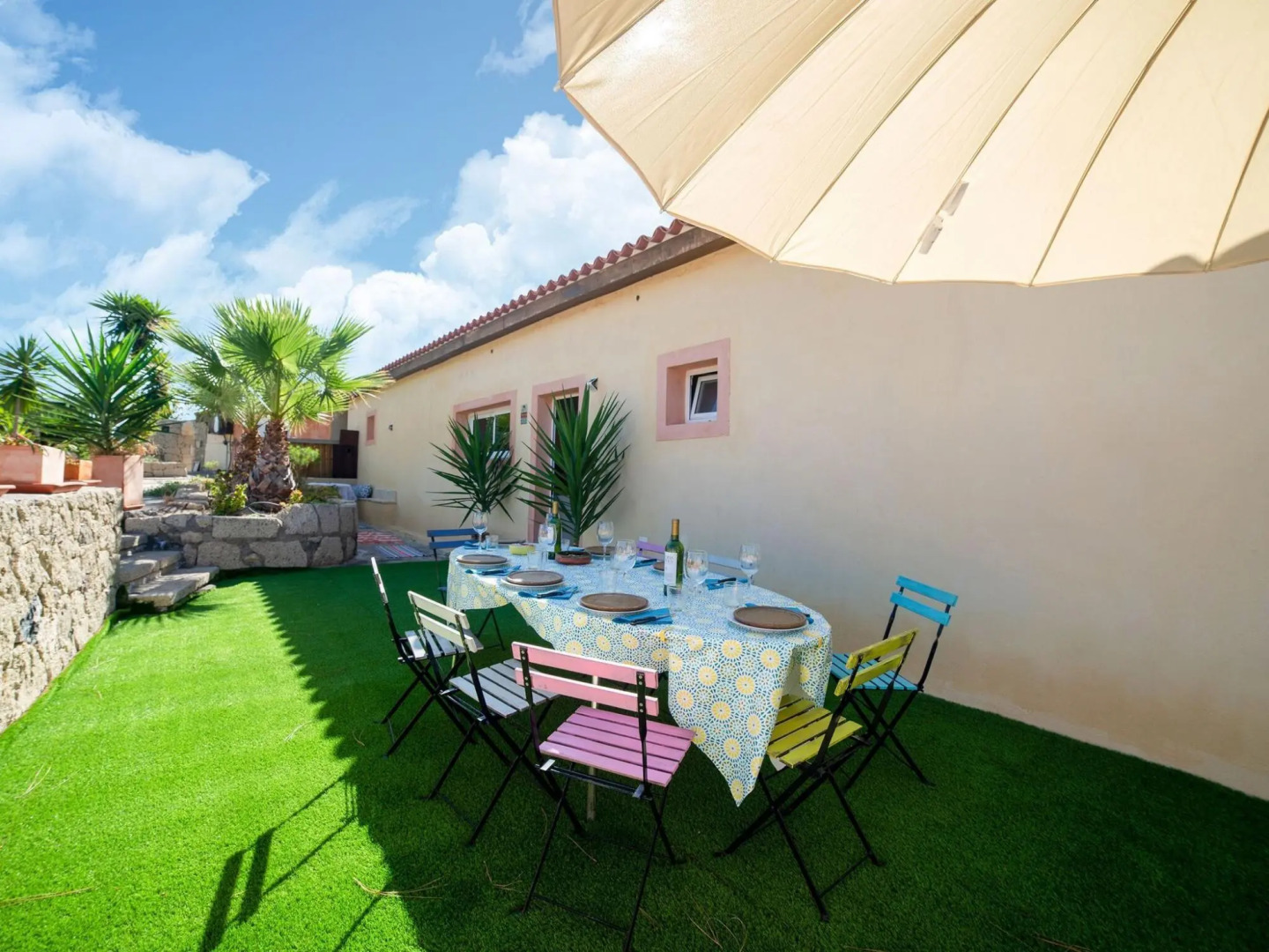 Appealing Holiday Home in La Escalona With Mountain Views