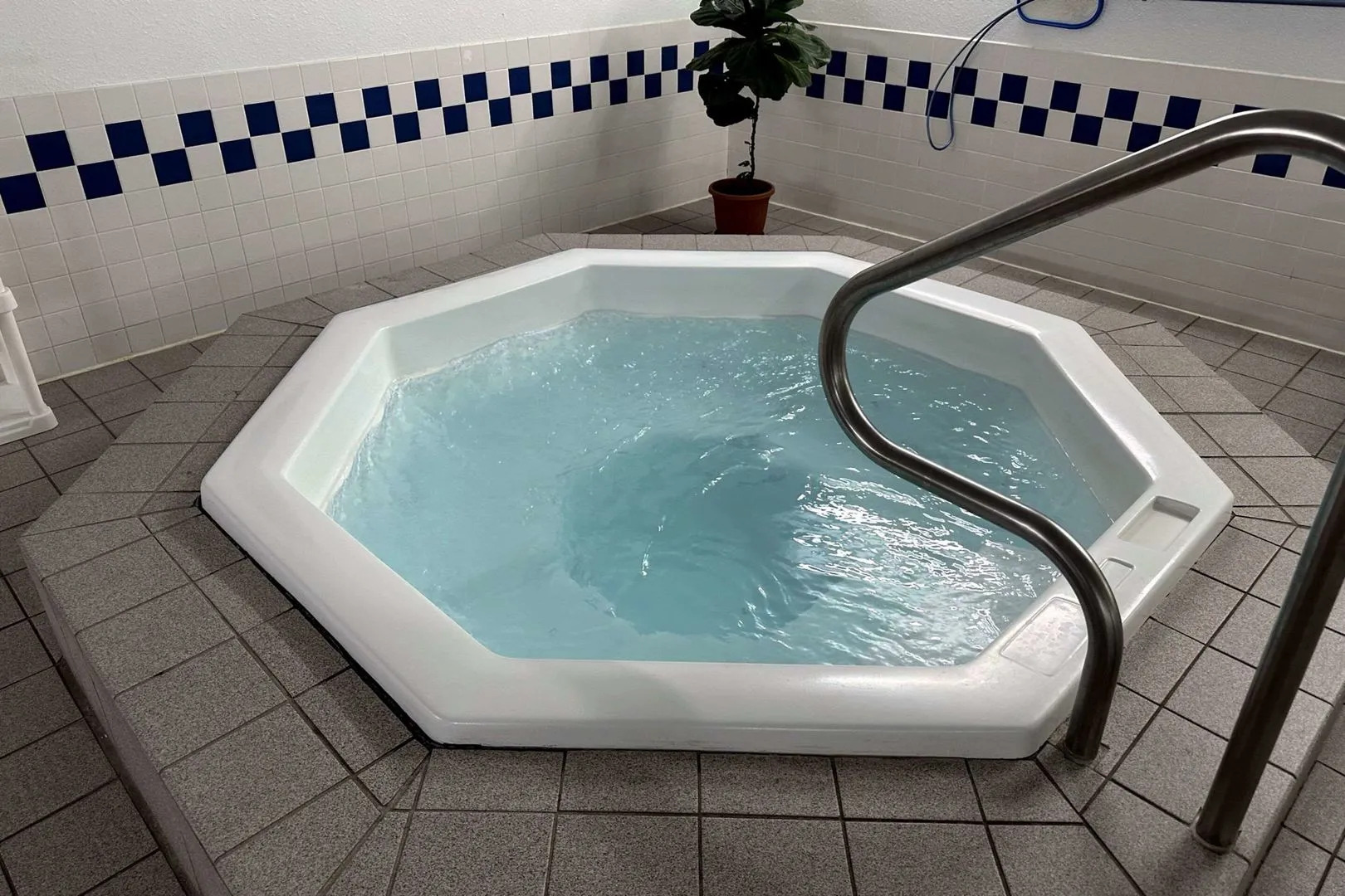 Quality Suites Near West Acres