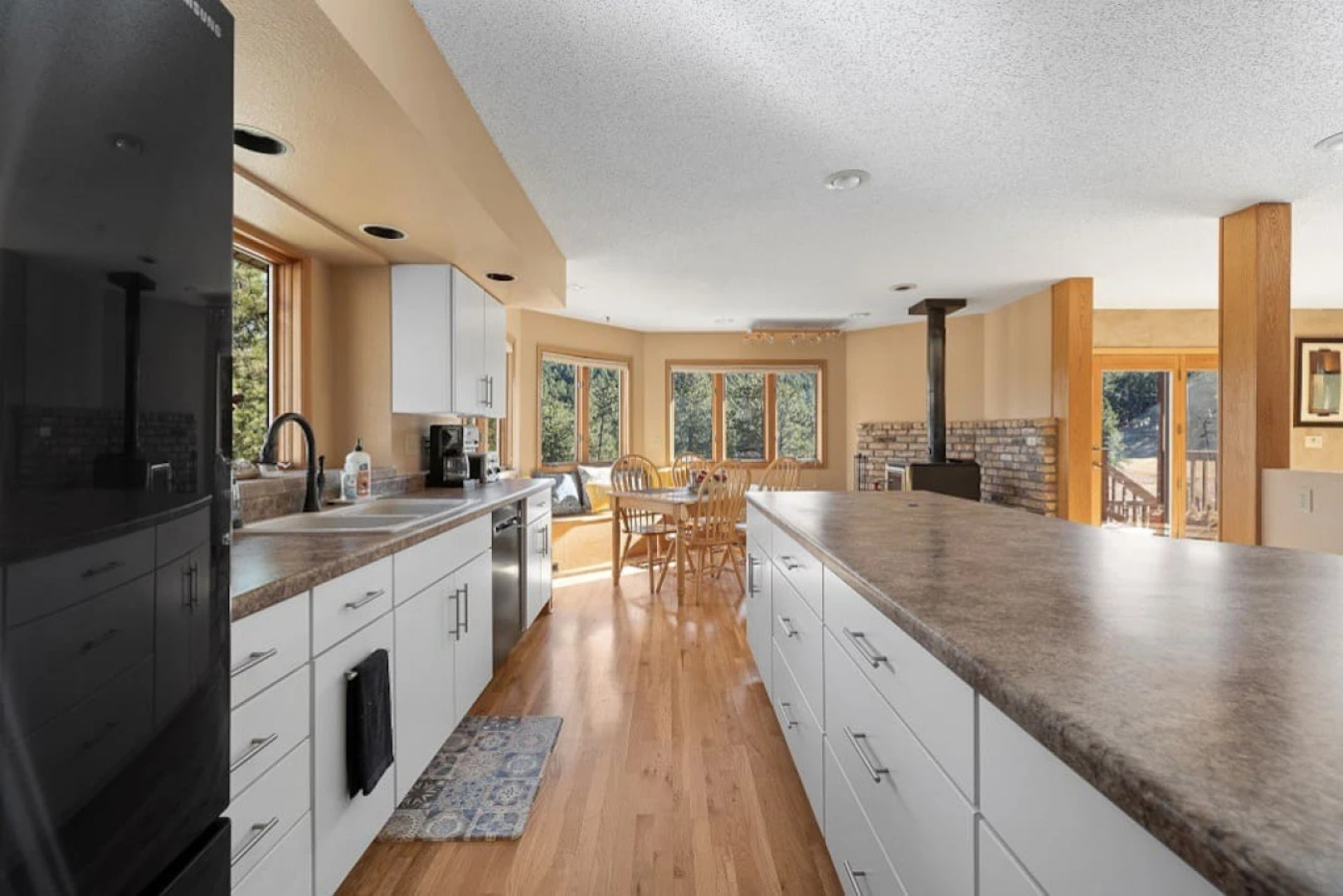 Peaceful Pines 5 BR Home with Hot Tub!