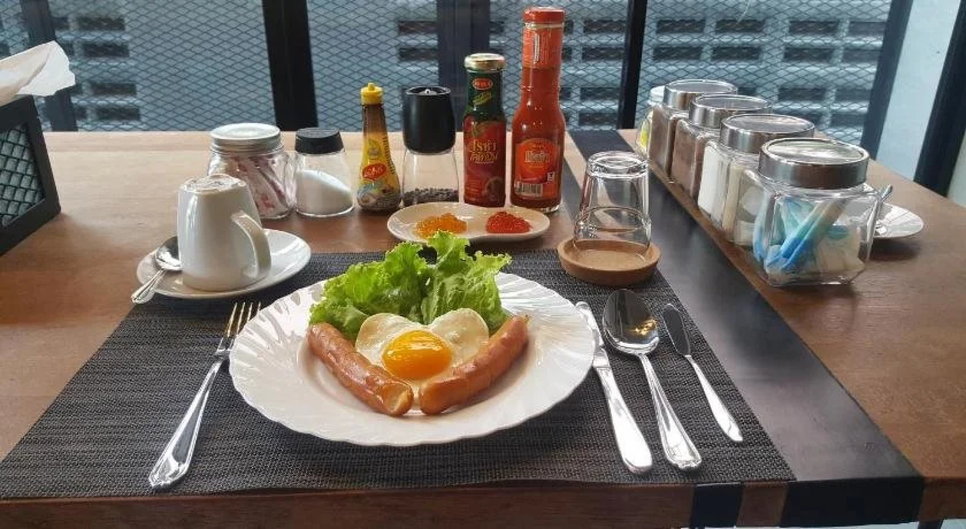 Saya Loft Hostel Lopburi