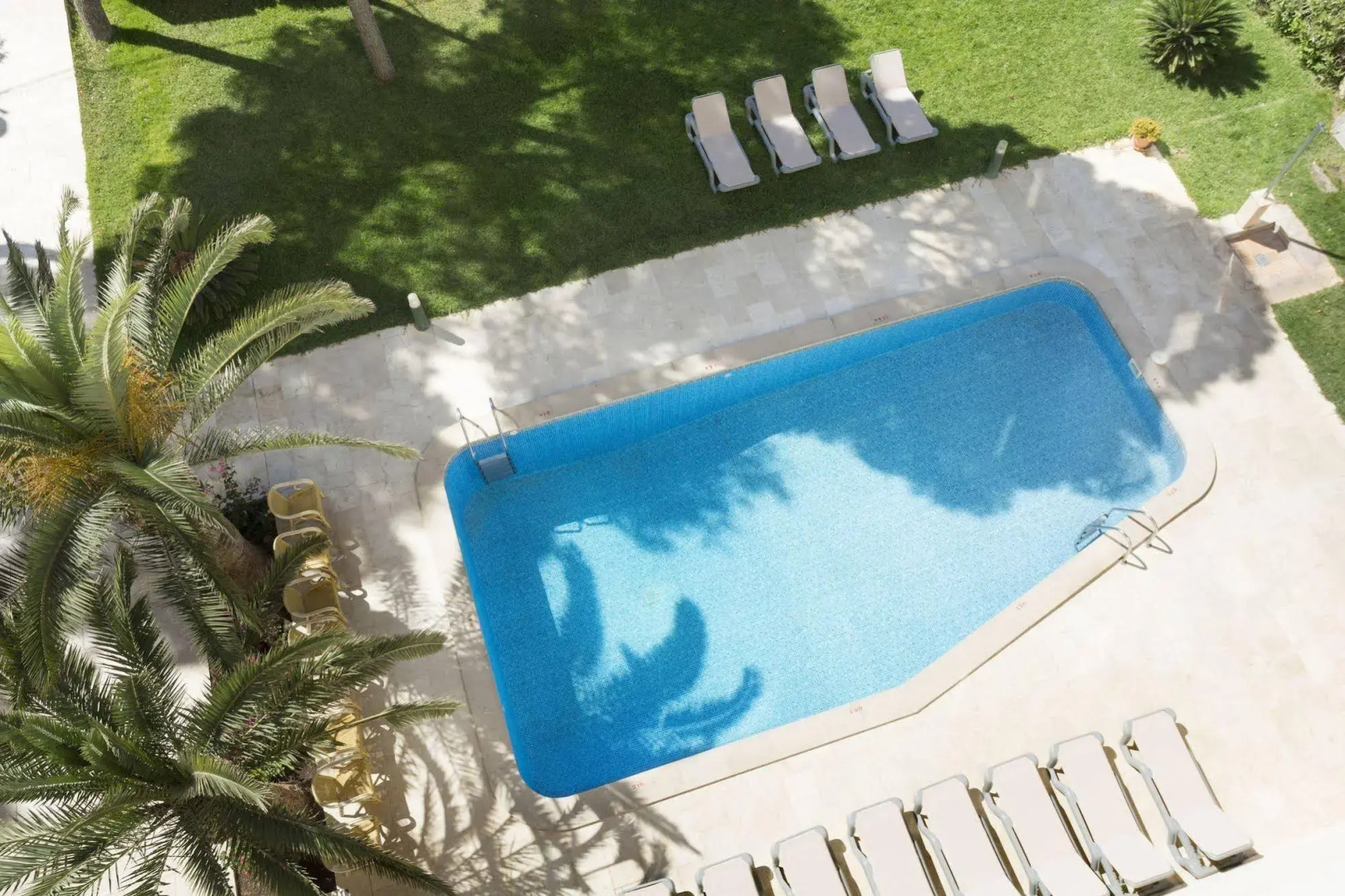 Cabot Tres Torres Apartamentos