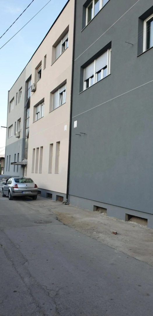 Trosoban stan u Zenici