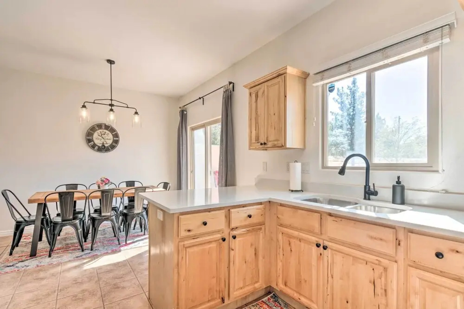 Updated Townhome w/ Patio & Red Rock Views!