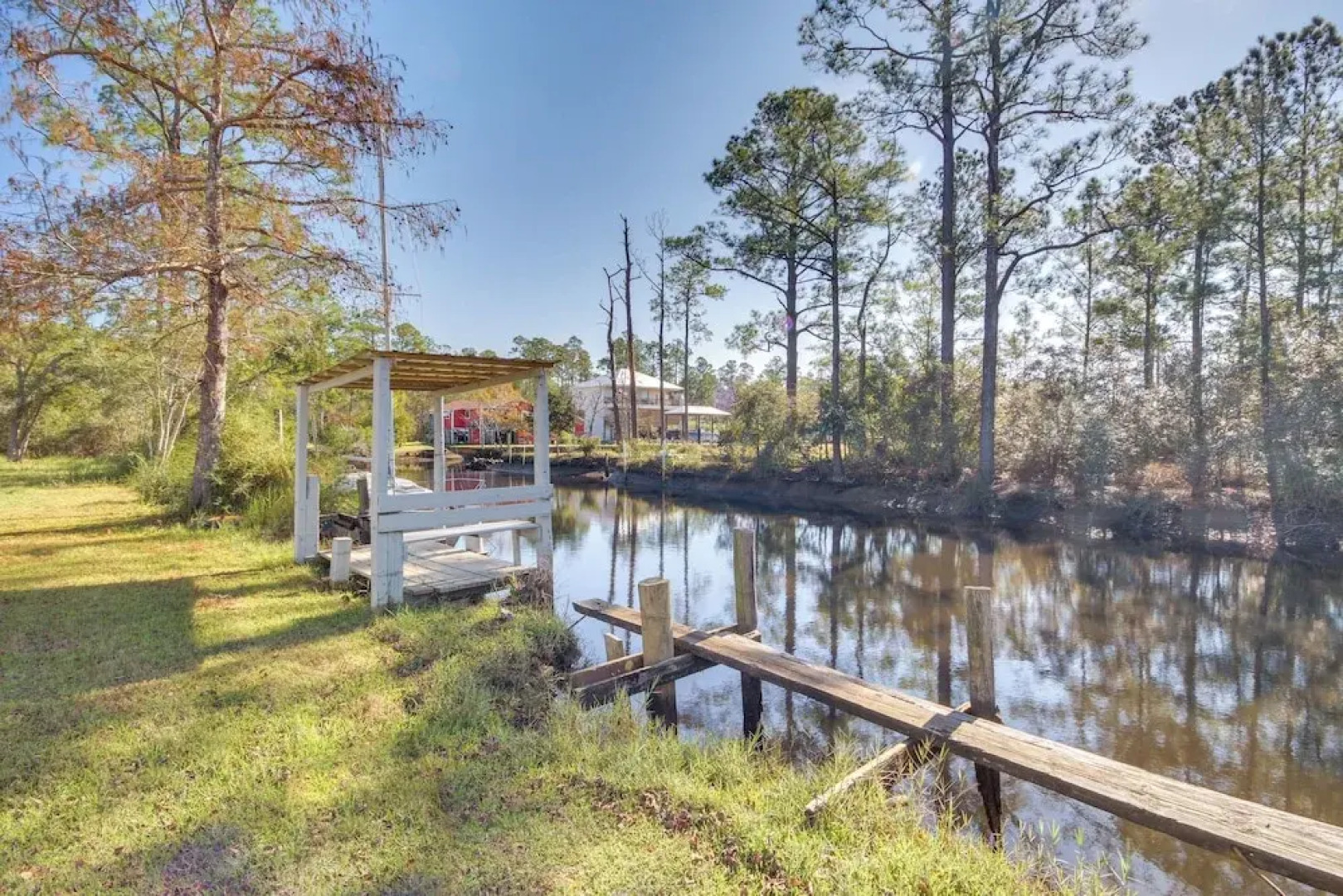 Studio ~ 5 Mi to Waveland Beach & Pier!