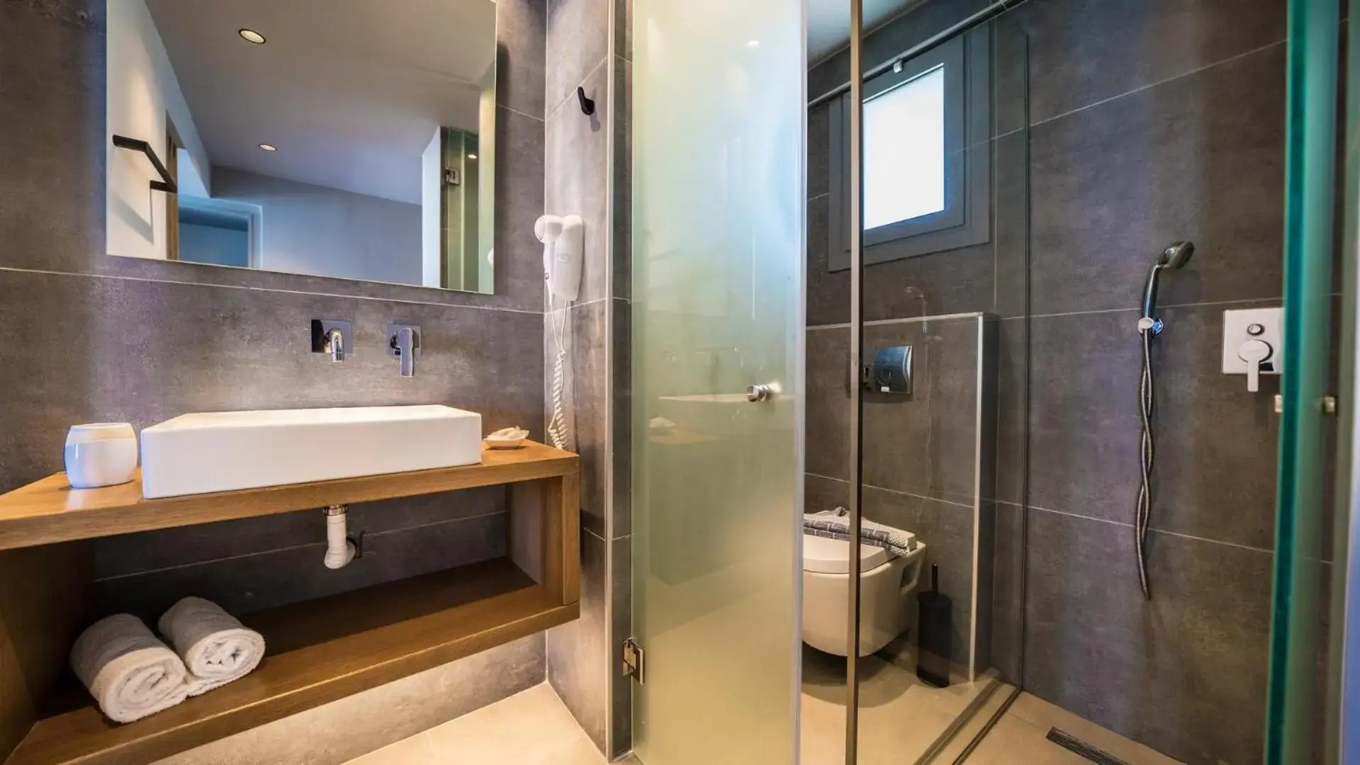 HARMONY CREST RESORT & SPA Adults Only