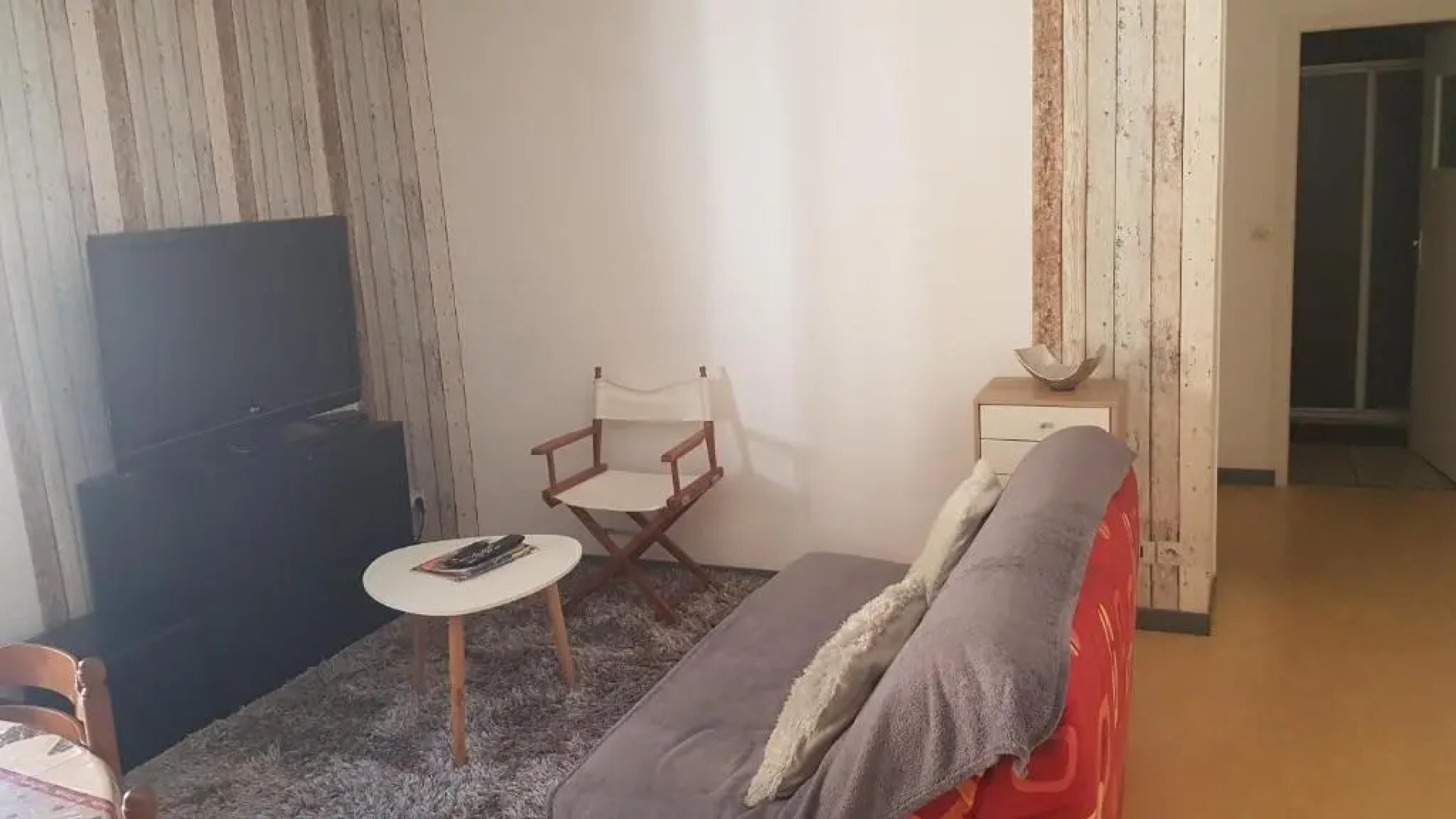 Appart entier 1 ch à ch-gontier 1er ou 2eme étage