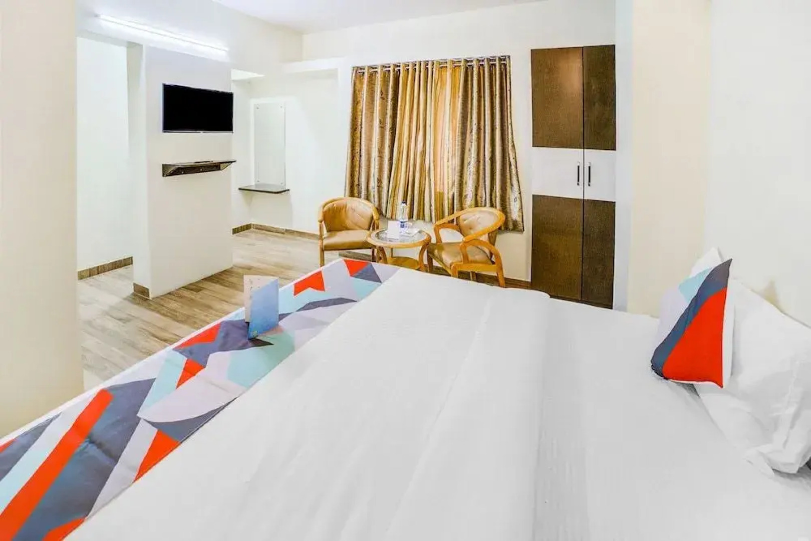 FabHotel Paradise Inn Salt Lake